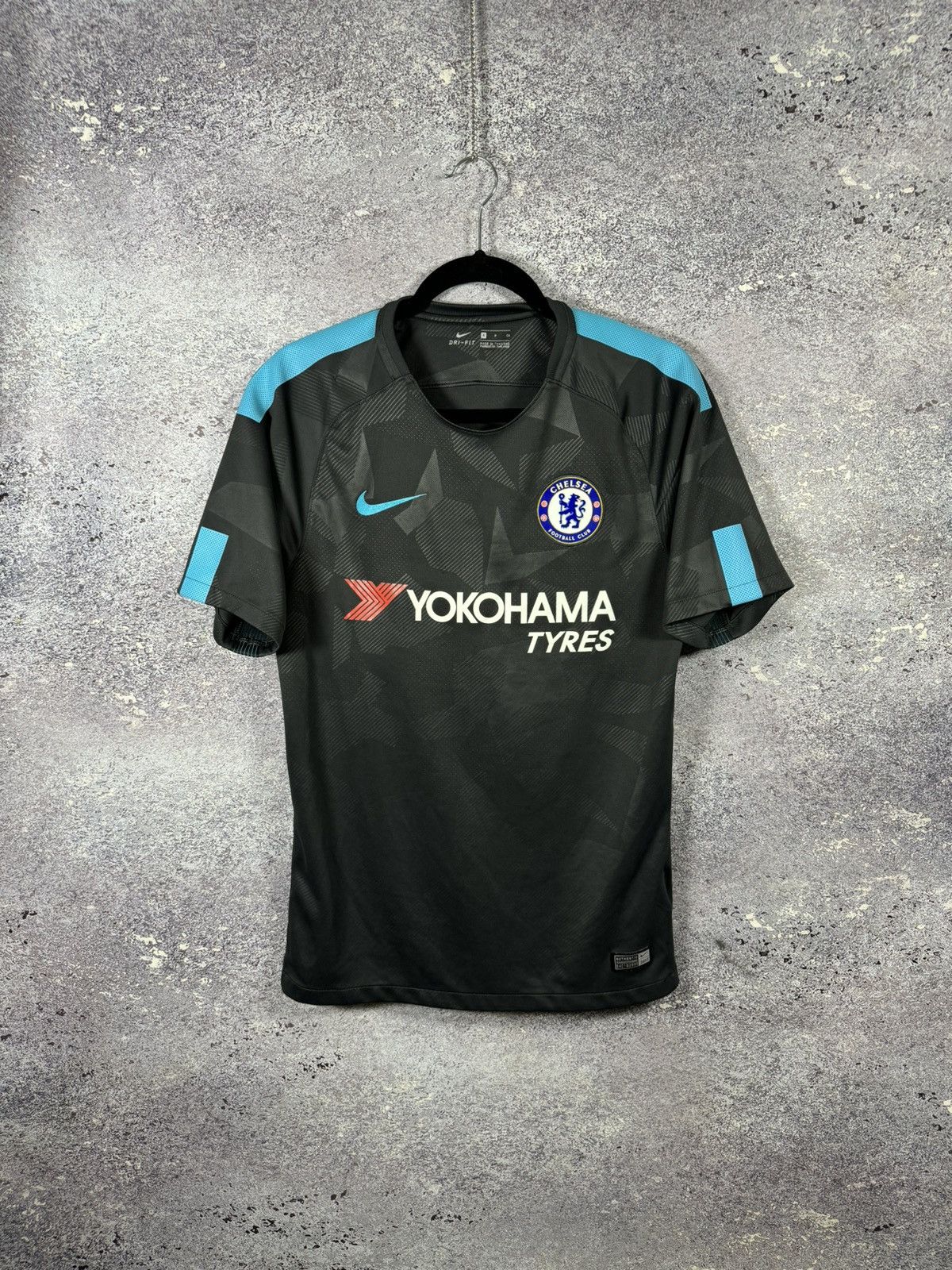 Chelsea Soccer × Nike × Vintage Vintage Chelsea 2017/18 Third Nike Jersey Blokcore Small Size US S / EU 44-46 / 1 - 1 Thumbnail