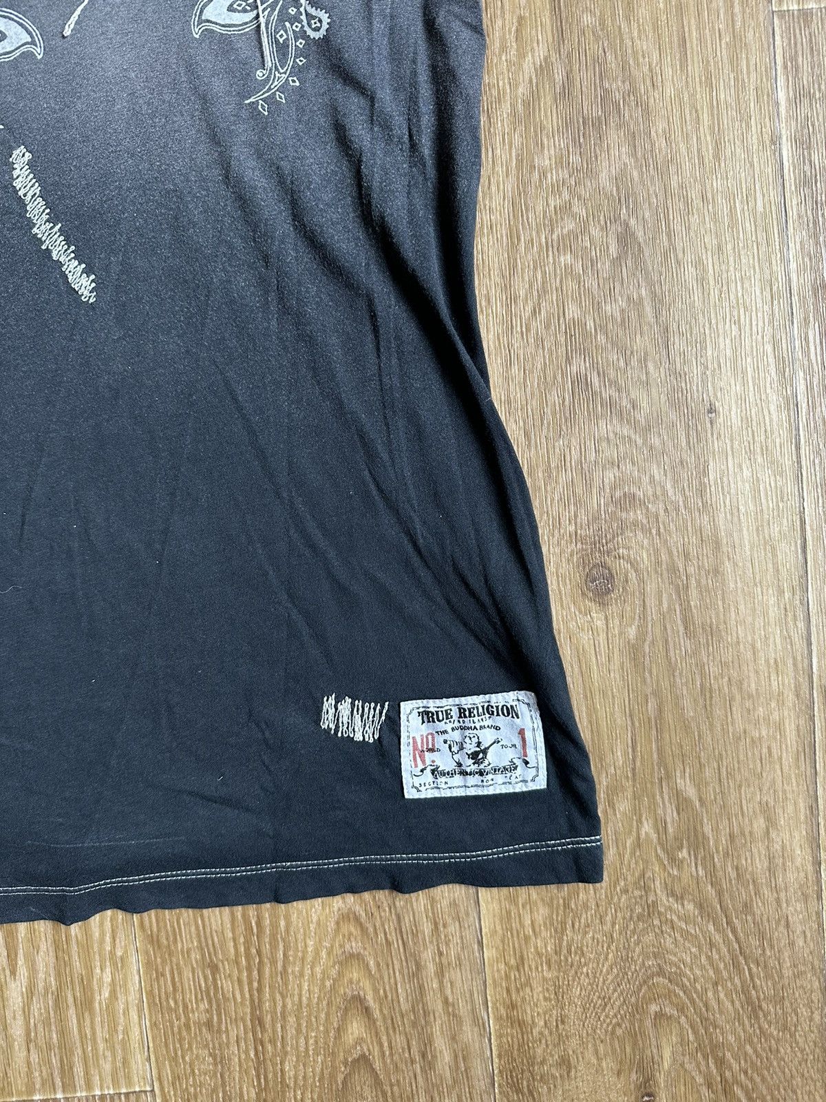 True Religion True Religion Distressed Tee Size 2 Size XS / US 0-2 / IT 36-38 - 2 Thumbnail