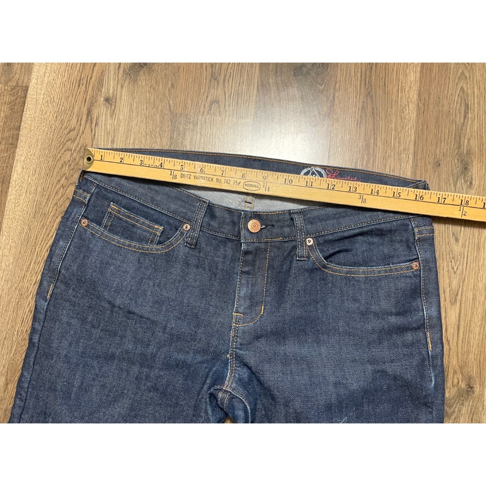 Gap Gap 1969 Jeans, Womens Size 8A, Denim, Straight Leg, 5-Pocket, Dark Wash, Blue, Zip, Regular Fit, Inseam 30 in, Pockets, Machine Washable, Brand Gap Size 30" / US 8 / IT 44 - 6 Thumbnail