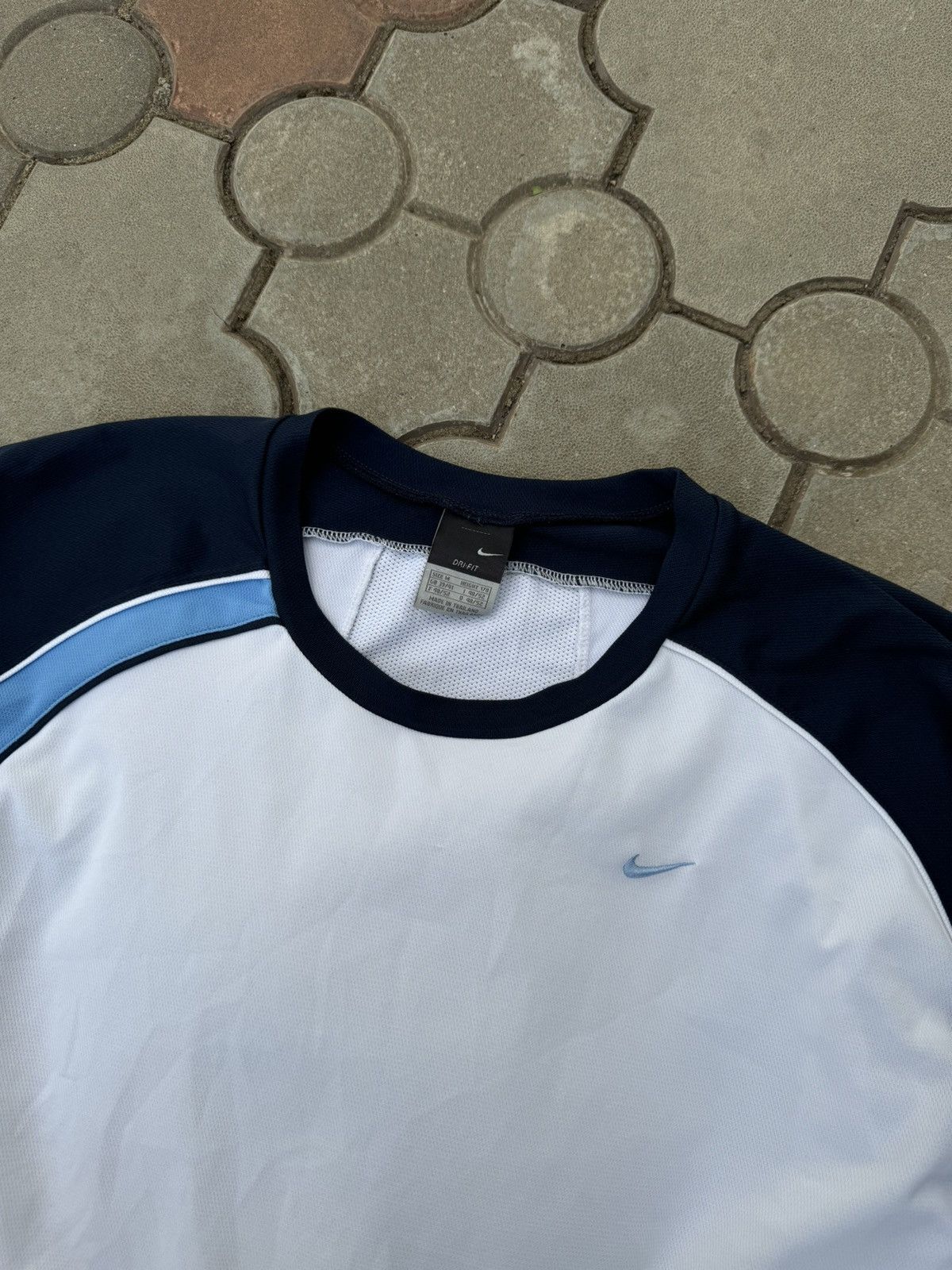 Nike × Vintage Vintage Nike Court Tee Shirt Y2K Size US M / EU 48-50 / 2 - 2 Thumbnail