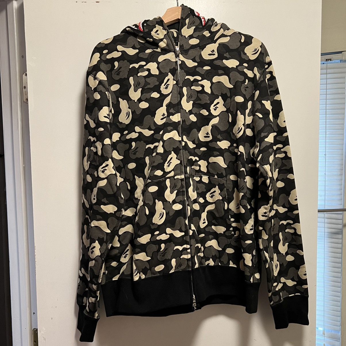 Bape BAPE Separate Shark Full Zip Beige Size US XL / EU 56 / 4 - 1 Thumbnail