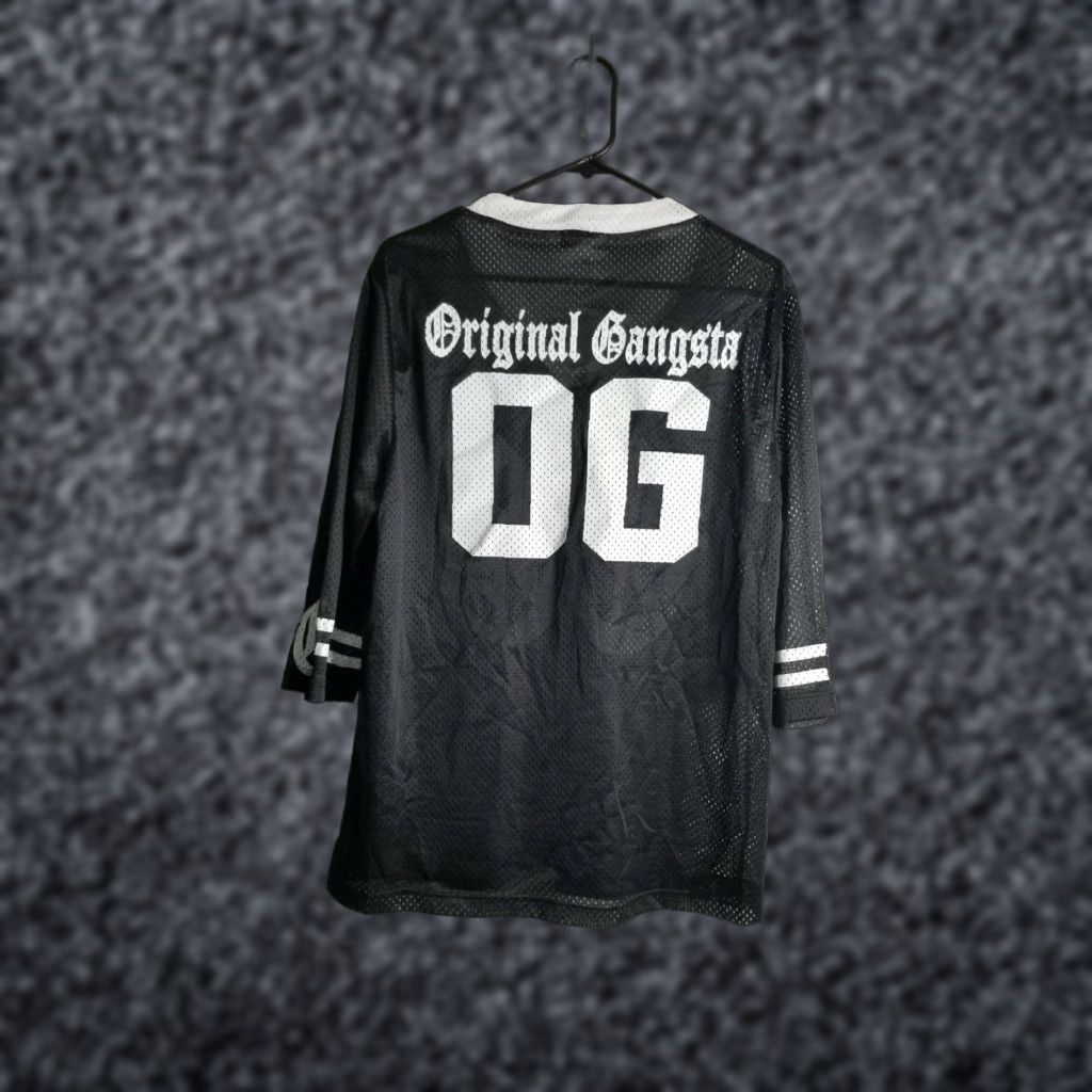 Vintage AlwaysMe T-Shirt Jersey Women XL Original Gangsta All Over Print Hip Hop USA Made Black Short Sleeve V-Neck Casual Size XL / US 12-14 / IT 48-50 - 1 Thumbnail