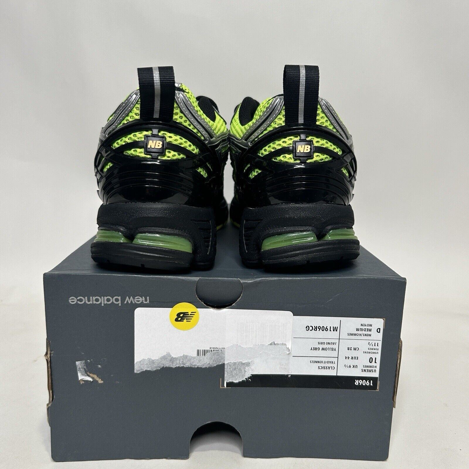 New Balance New Balance 1906R “Volt Black/Neon Green” 2024 Size US 10 / EU 43 - 4 Thumbnail