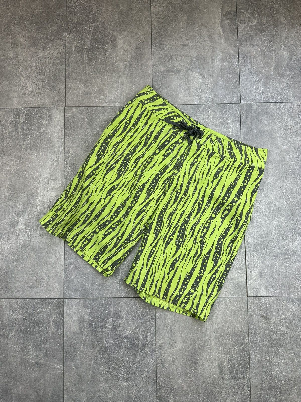 Vintage Nike ACG Vintage Outdoor Printed Shorts Small Logo Size US 34 / EU 50 - 4 Thumbnail