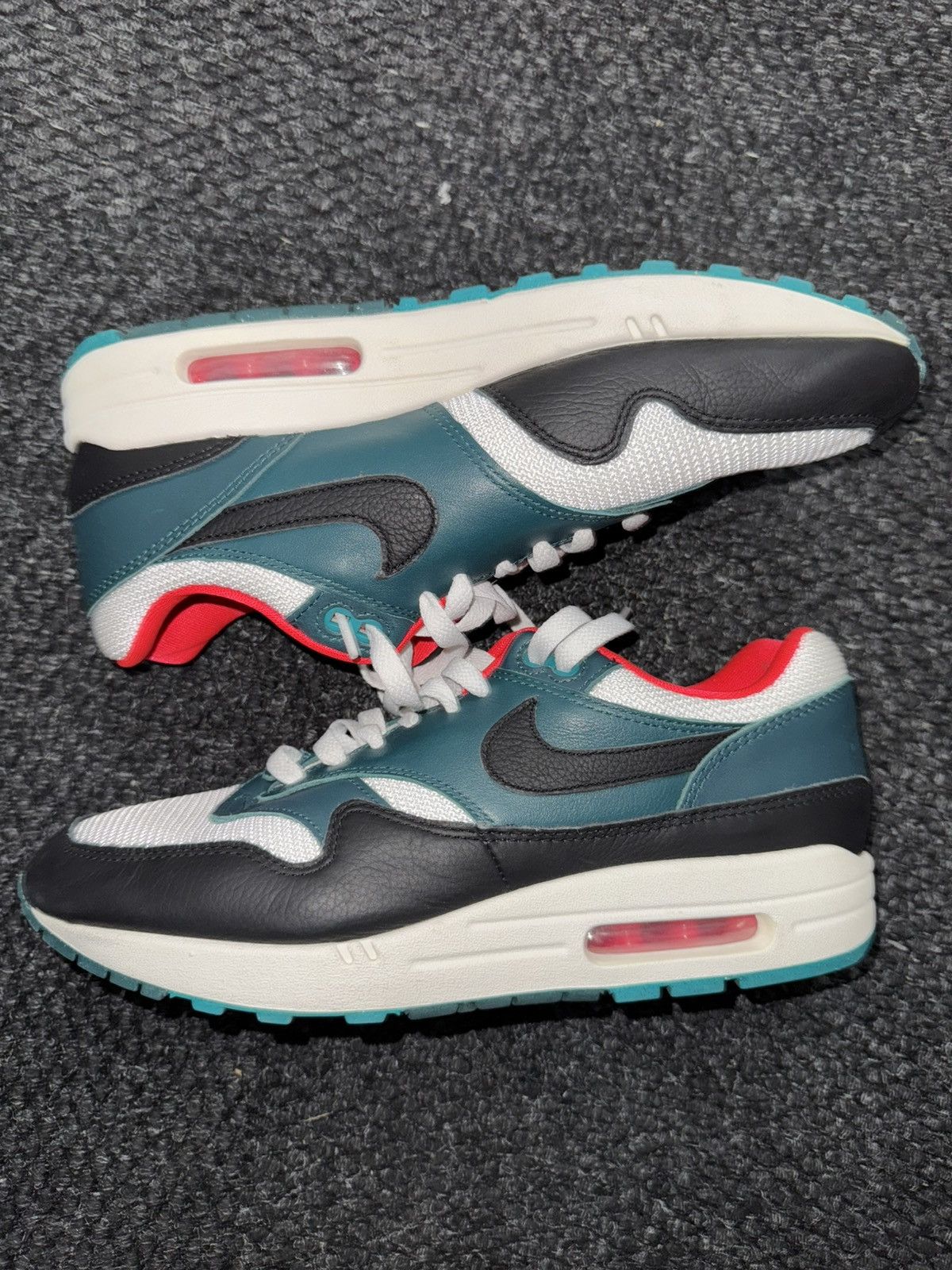 Nike Air Max SFG x Liverpool FC