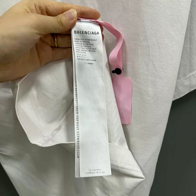 Balenciaga Balenciaga Smudged Logo Round Neck Short Sleeve Size US S / EU 44-46 / 1 - 4 Thumbnail
