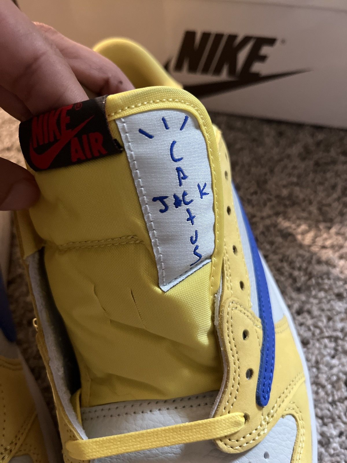 Jordan Brand × Travis Scott Jordan 1 Low Travis Scott Canary Size 10 Size US 10 / EU 43 - 6 Thumbnail