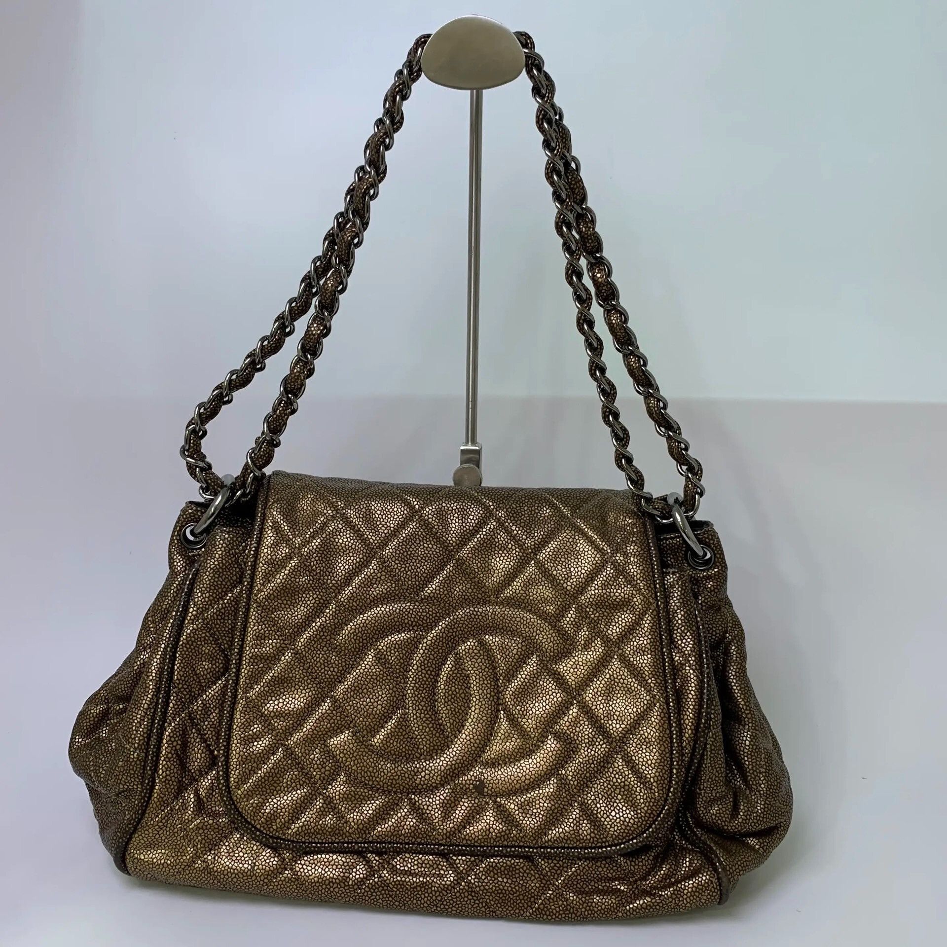 Chanel Pre-loved Bag Very good condition Size ONE SIZE - 1 Thumbnail