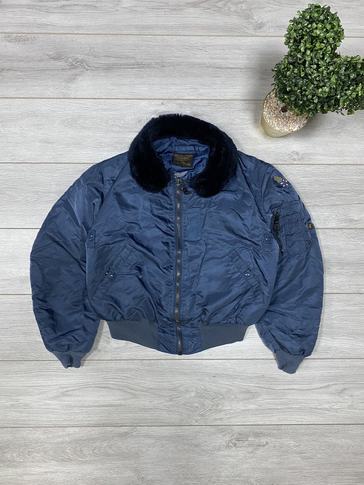 Alpha Industries Alpha Industries vintage flyers man bomber MA-1 zip Size US XL / EU 56 / 4 - 1 Thumbnail