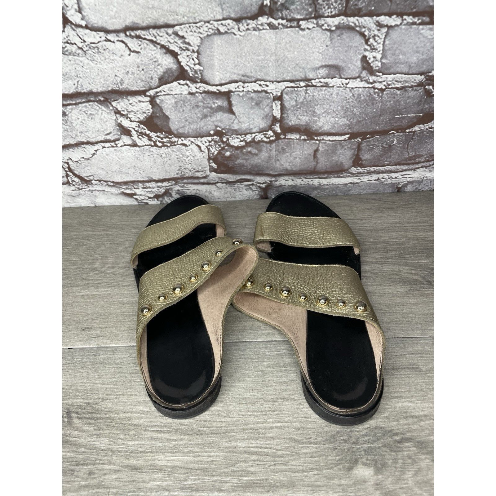 Lanvin Lanvin Gold Leather Straps Flats Slides Studded Sandals Wome Size US 8.5 / IT 38.5 - 5 Thumbnail