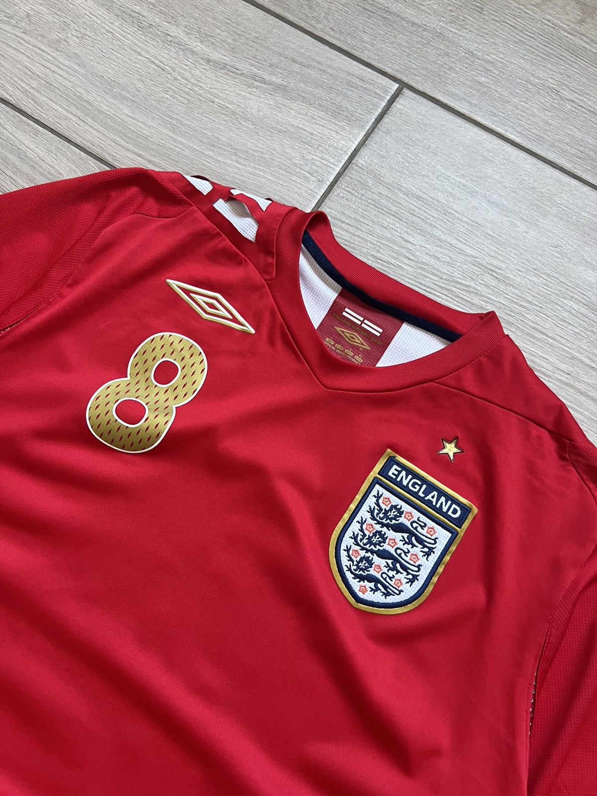 Vintage ENGLAND FOOTBALL 2006s UMBRO VINTAGE SPORT SOCCER JERSEY Size US L / EU 52-54 / 3 - 7 Thumbnail