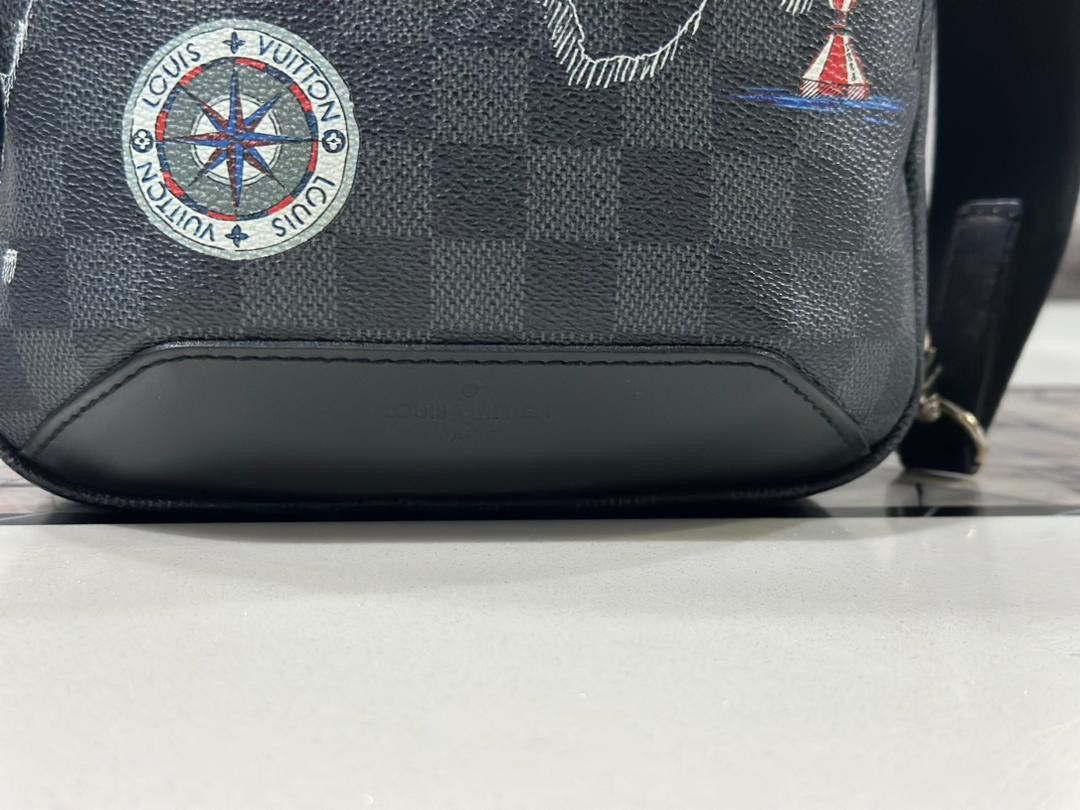 Louis Vuitton LOUIS VUITTON AVENUE DAMIER WORLD MAP GRAPHITE CANVAS SLING Size ONE SIZE - 4 Thumbnail