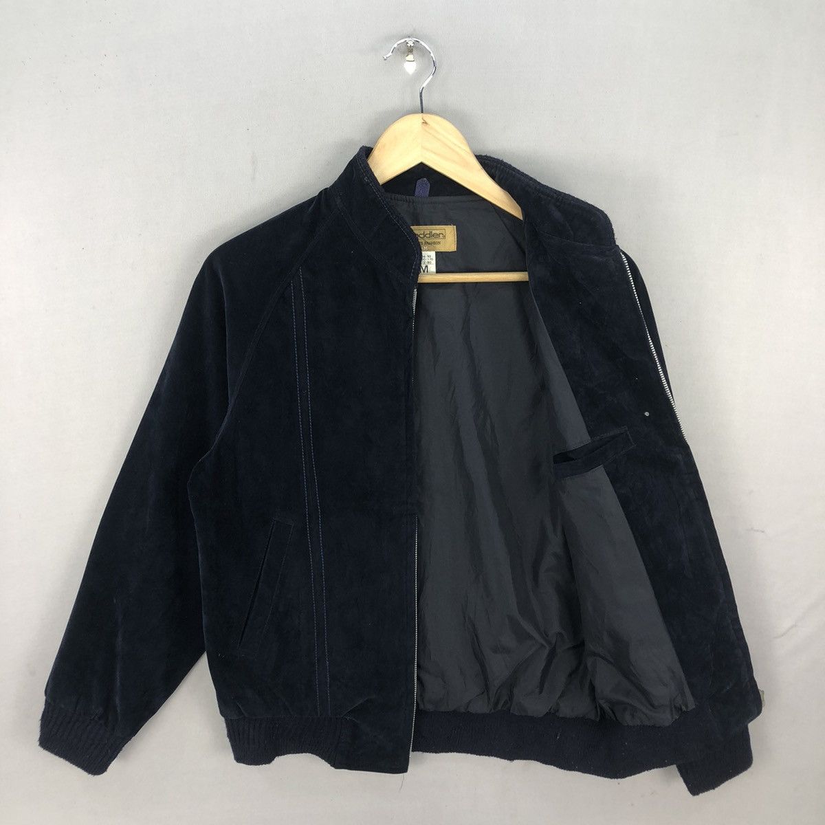 Japanese Brand Vintage 90’s Velvet Zipper Jacket Size US S / EU 44-46 / 1 - 5 Thumbnail