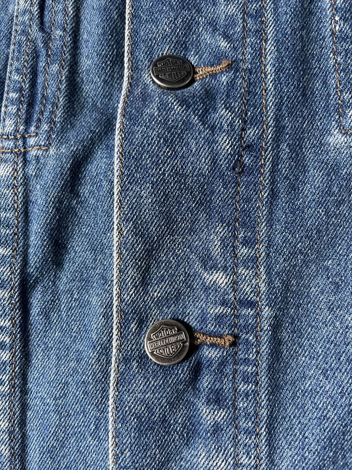 Harley Davidson Harley Davidson embroidered jean vest Vintage Size US L / EU 52-54 / 3 - 8 Thumbnail