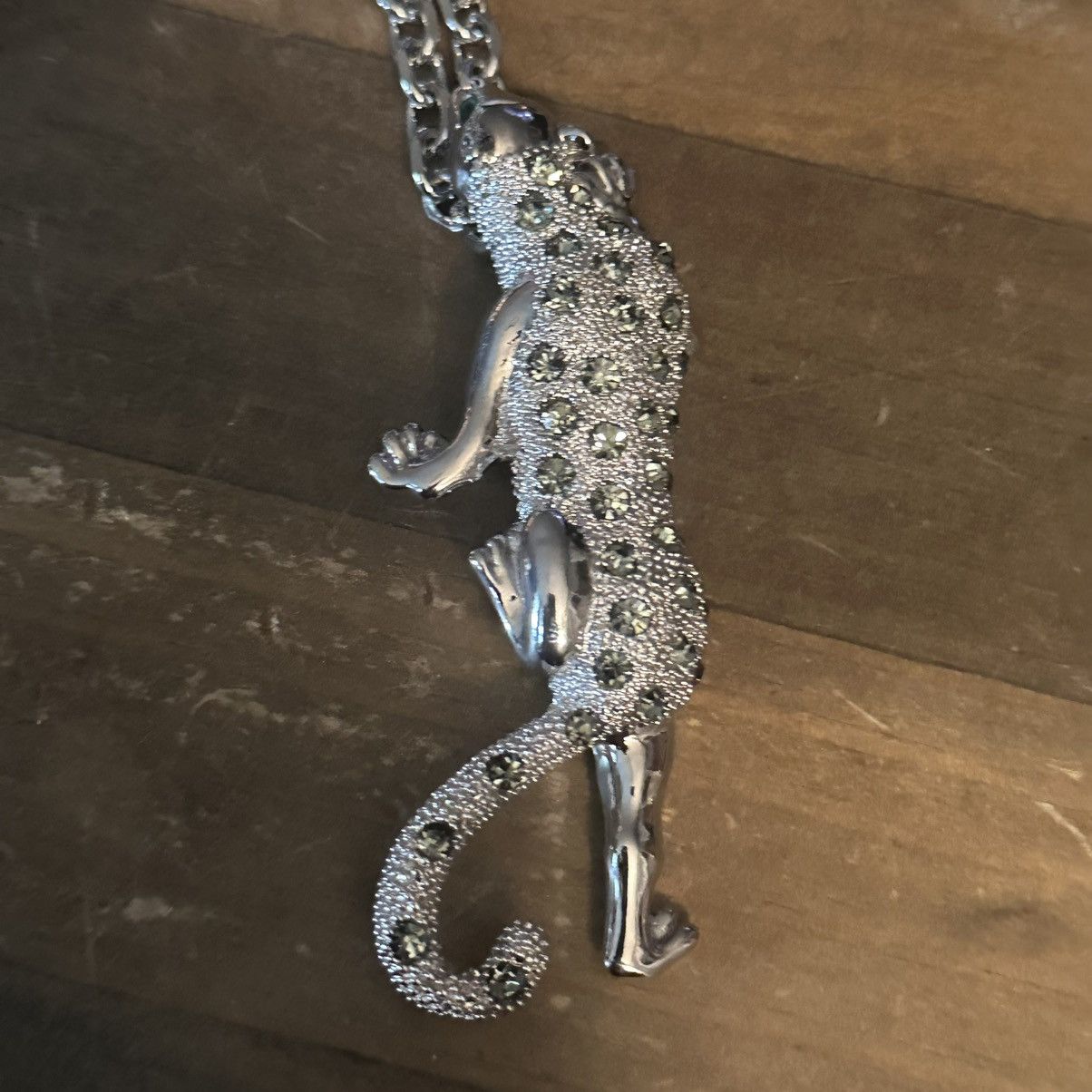 Other Silver tone large climbing Leopard pendant necklace Size ONE SIZE - 4 Thumbnail