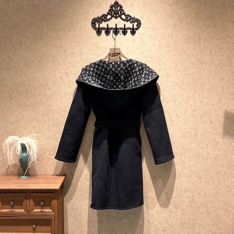 Louis Vuitton Louis Vuitton Black presbyopic full print bathrobe coat Size XXS / US 00 / IT 34 - 2 Thumbnail