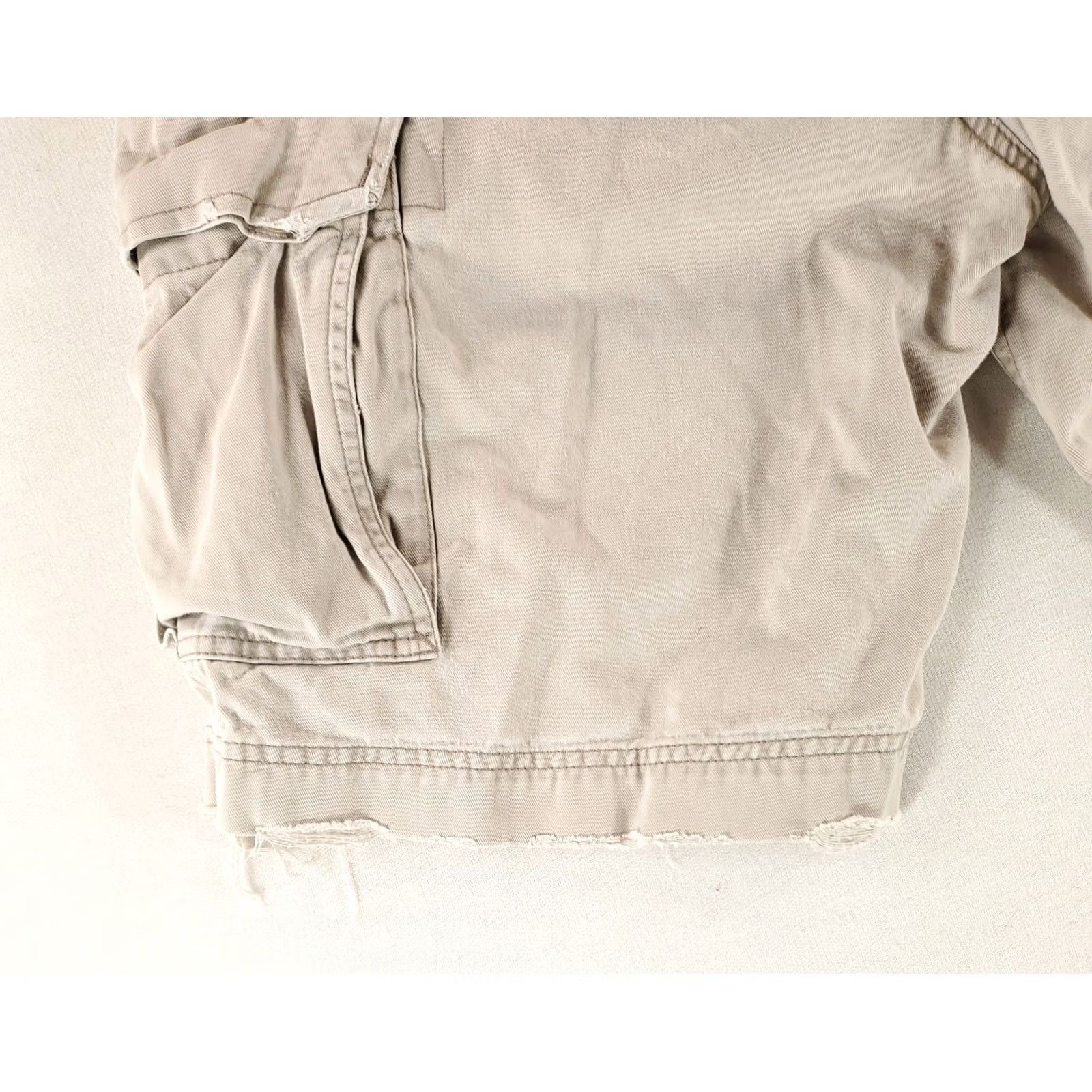 Abercrombie & Fitch Abercrombie & Fitch Cargo Shorts Tan Distressed Holes Zip Drawstring Mens 32 Beige Size US 32 / EU 48 - 7 Thumbnail