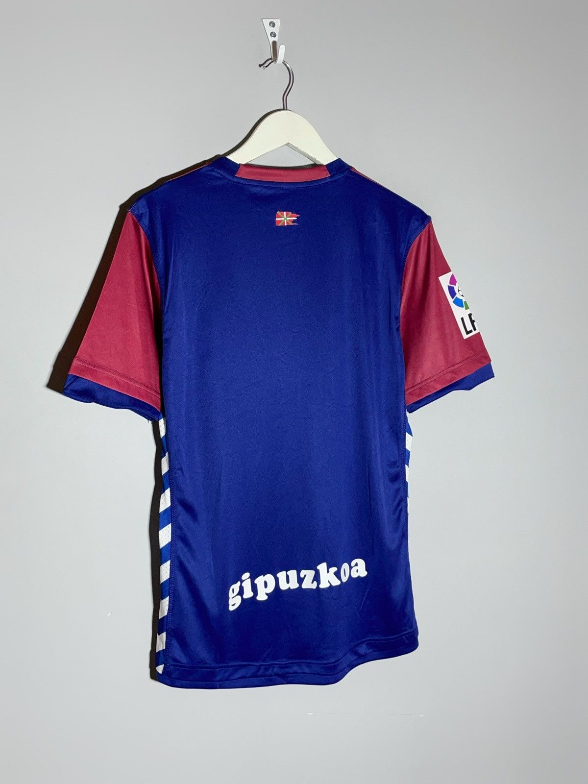 Hummel Eibar Hummel 2014/15 Home Y2k Football Shirt Soccer Jersey Size US S / EU 44-46 / 1 - 10 Thumbnail