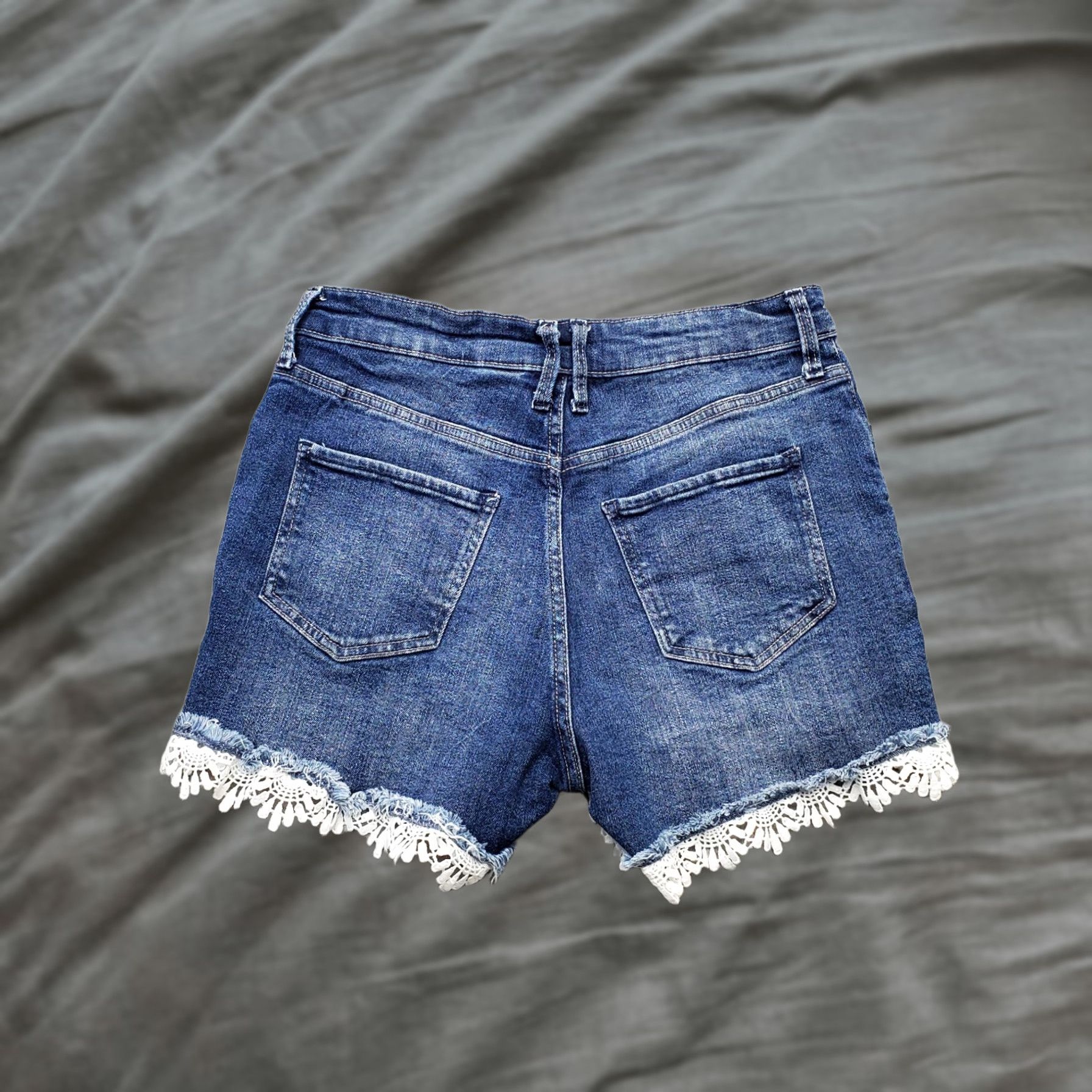 H&M H&M Denim Shorts Girls 12-13Y Blue Distressed Lace Trim High Waisted 5-Pockets Size 34" / US 12 / IT 48 - 1 Thumbnail