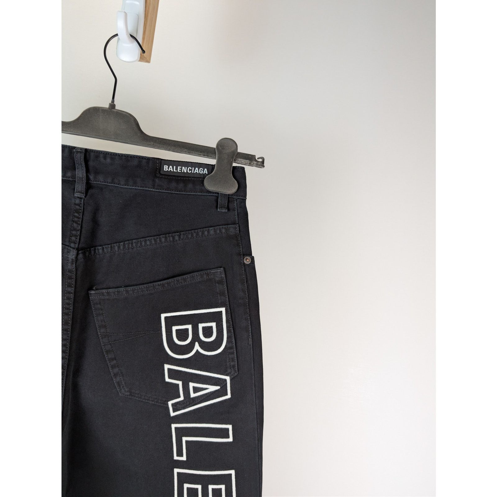 Balenciaga o1rshd1 Left Hand Denim Baggy Pants in Sunbleached Black Size US 34 / EU 50 - 13 Thumbnail