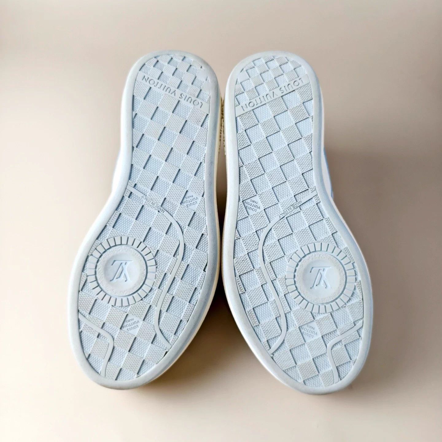 Louis Vuitton LV Dragon Year Embossed Cloud Sneaker White/Blue 37 Size US 6 / IT 36 - 6 Thumbnail