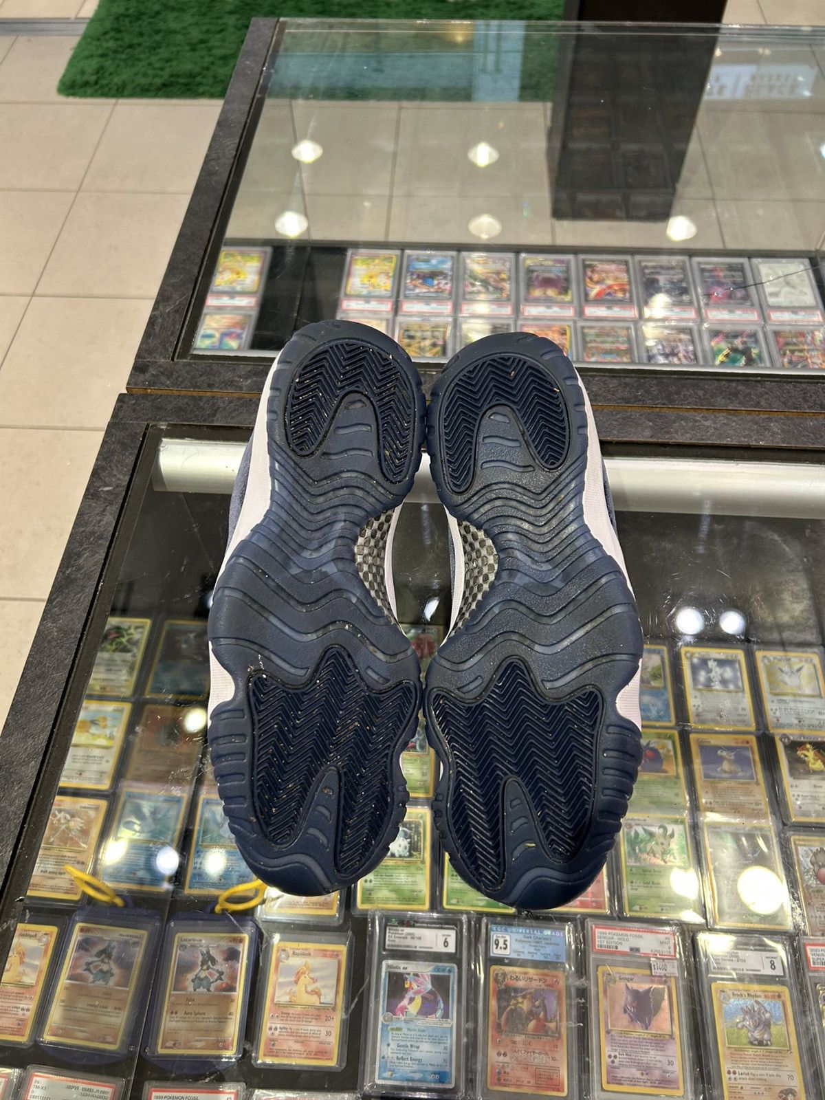 Jordan Brand Jordan 11 midnight navy velvet Size US 10.5 / EU 43-44 - 9 Thumbnail