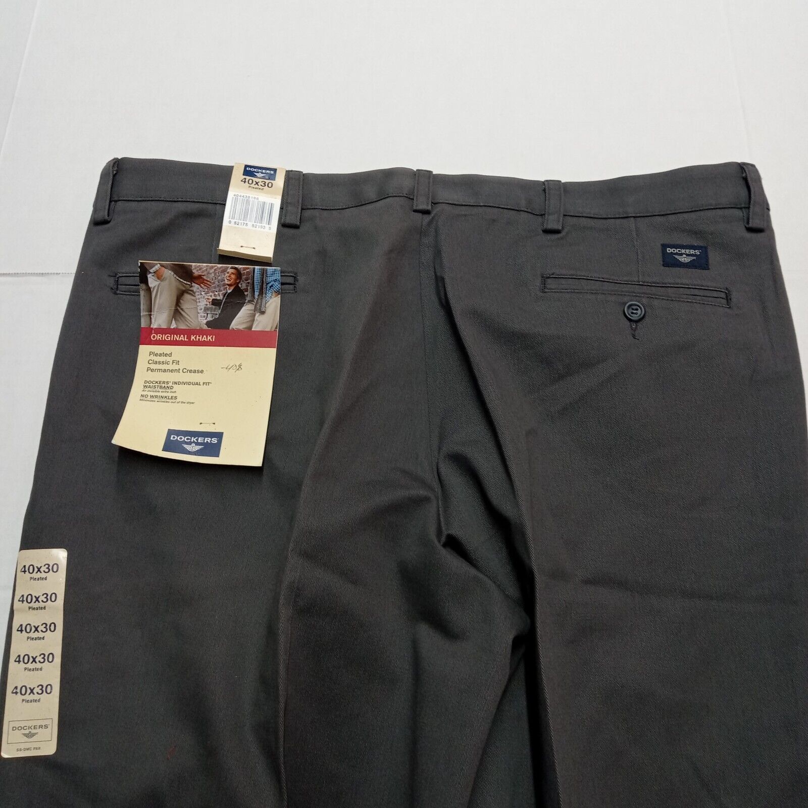 Dockers Vintage Dockers Khakis Men's 40x30 Gray Pleated Classic Fit Size US 40 / EU 56 - 8 Thumbnail