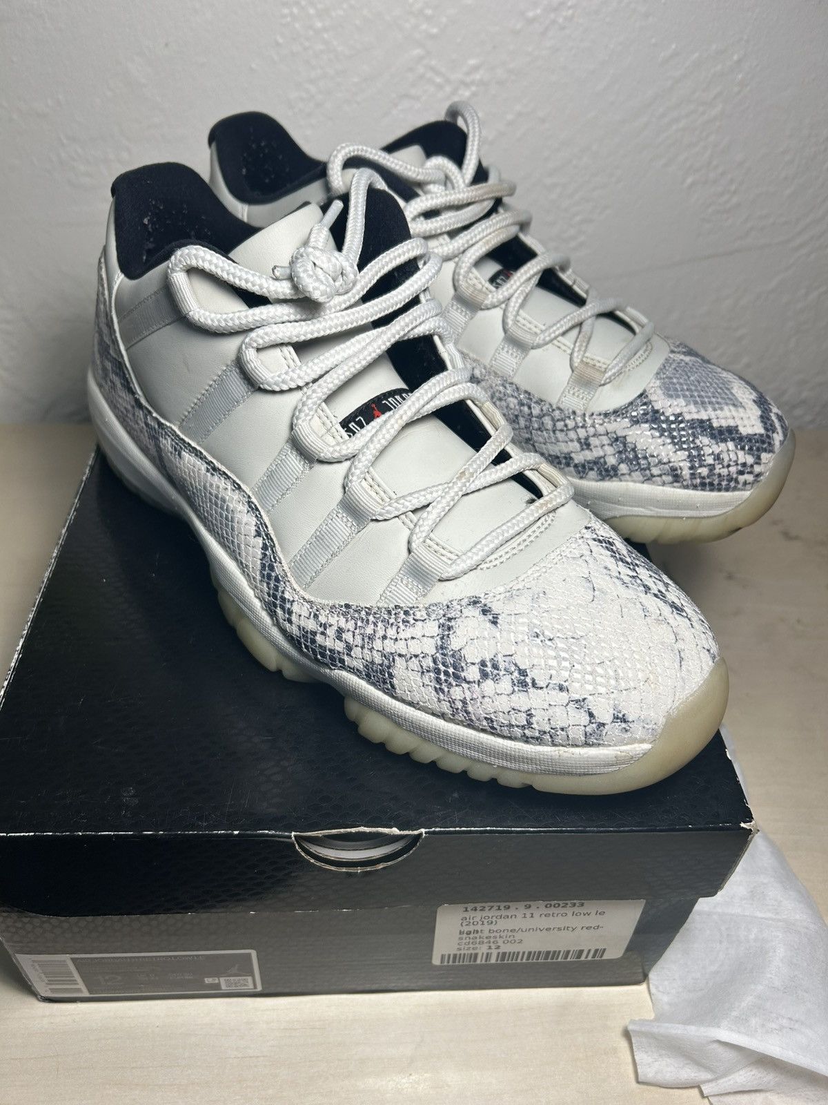 Jordan Brand Jordan “light bone” low top 11s Size US 12 / EU 45 - 1 Thumbnail