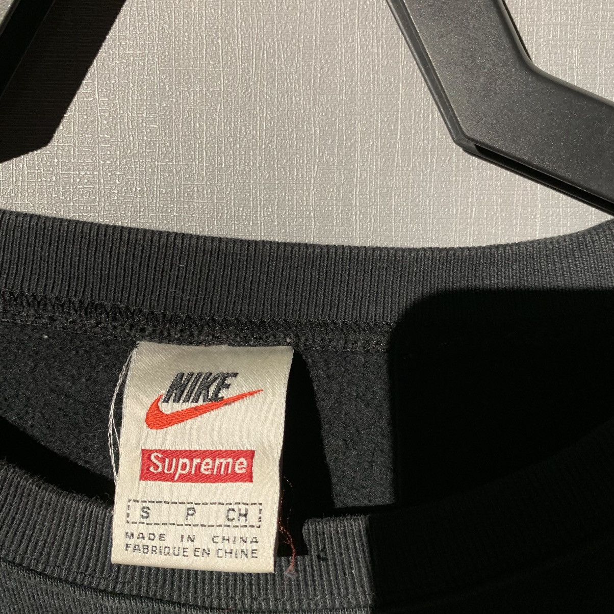 Nike × Supreme Nike x Supreme Size US M / EU 48-50 / 2 - 6 Thumbnail