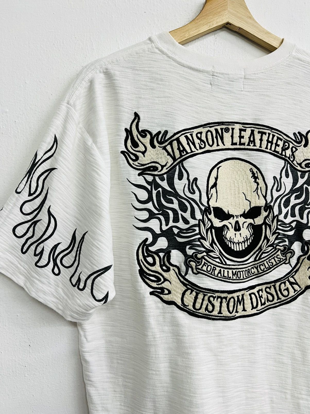 Japanese Brand Vanson Leather Embroided Skull Tee Size US L / EU 52-54 / 3 - 11 Thumbnail
