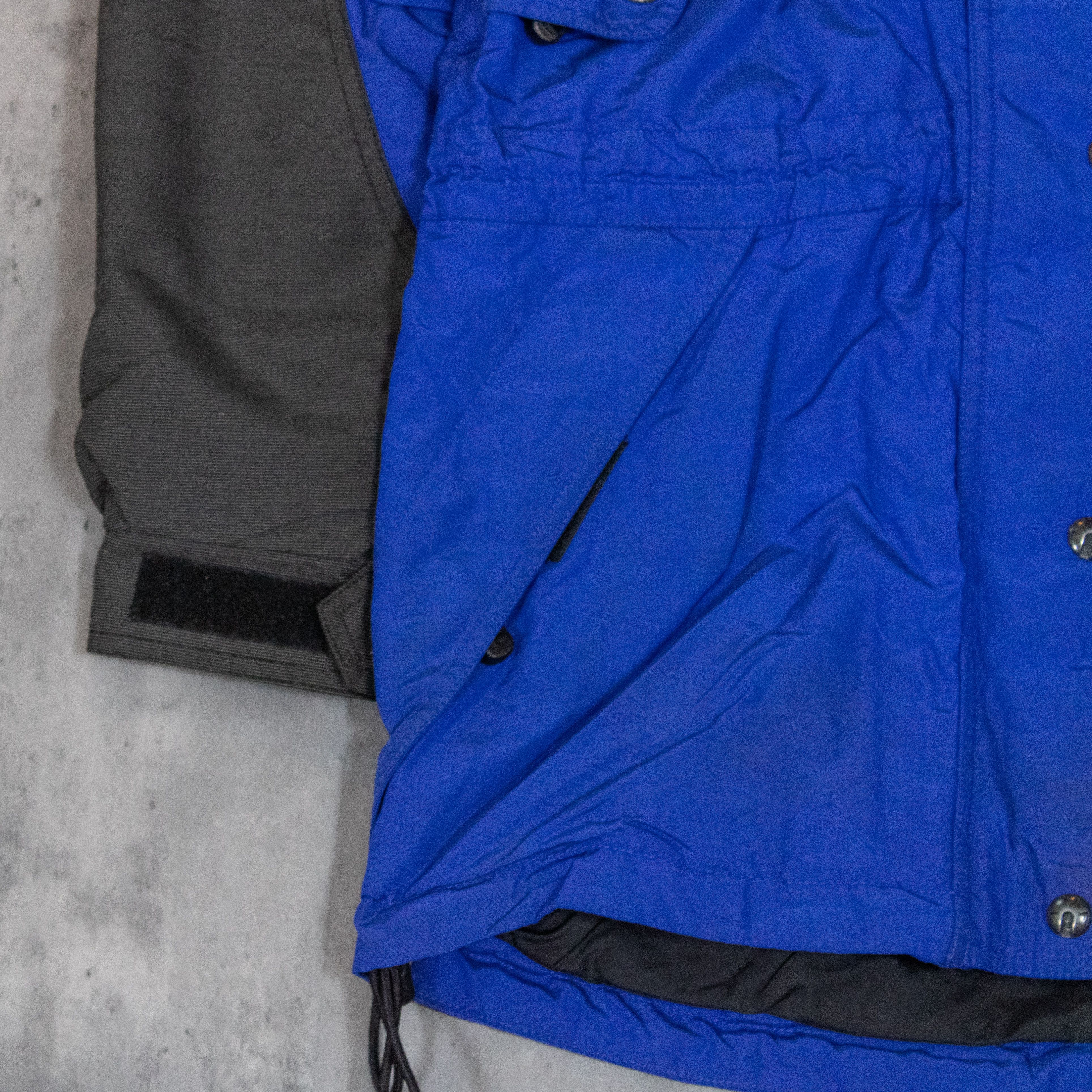 The North Face Vintage 1990's The North Face Extreme Light Blue Jacket Size US S / EU 44-46 / 1 - 10 Thumbnail