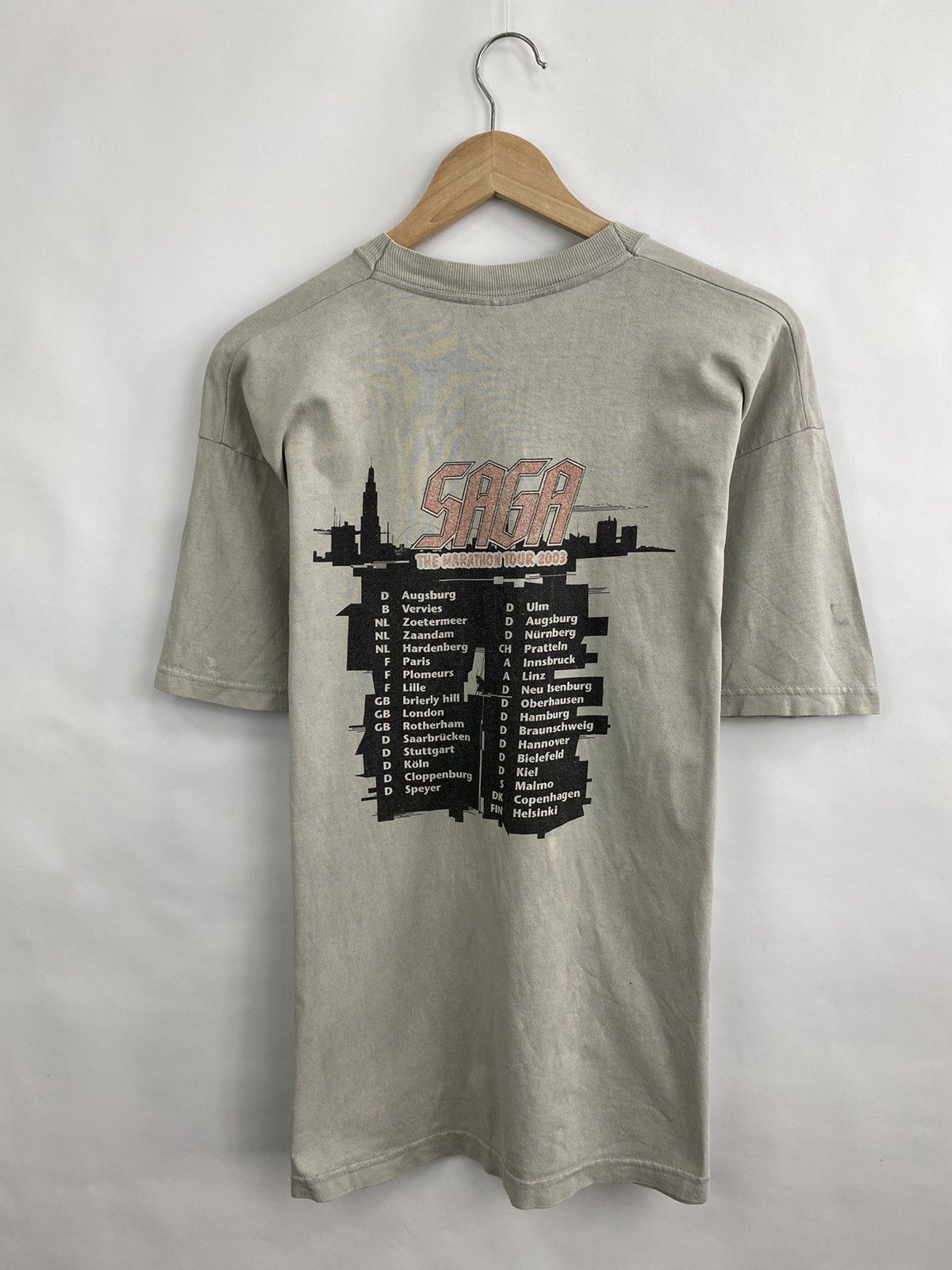 Microsoft 🇺🇸 Vintage 2003 Saga The Marathon Tour Rock Band t-shirt rare Size US L / EU 52-54 / 3 - 6 Thumbnail