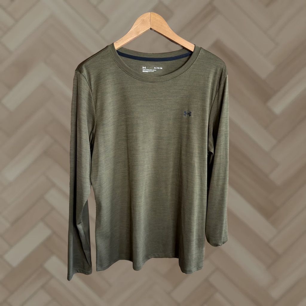 Under Armour Under Armour Mens Green Loose Fit HeatGear Long Sleeve Pullover Shirt XL Size US XL / EU 56 / 4 - 1 Thumbnail