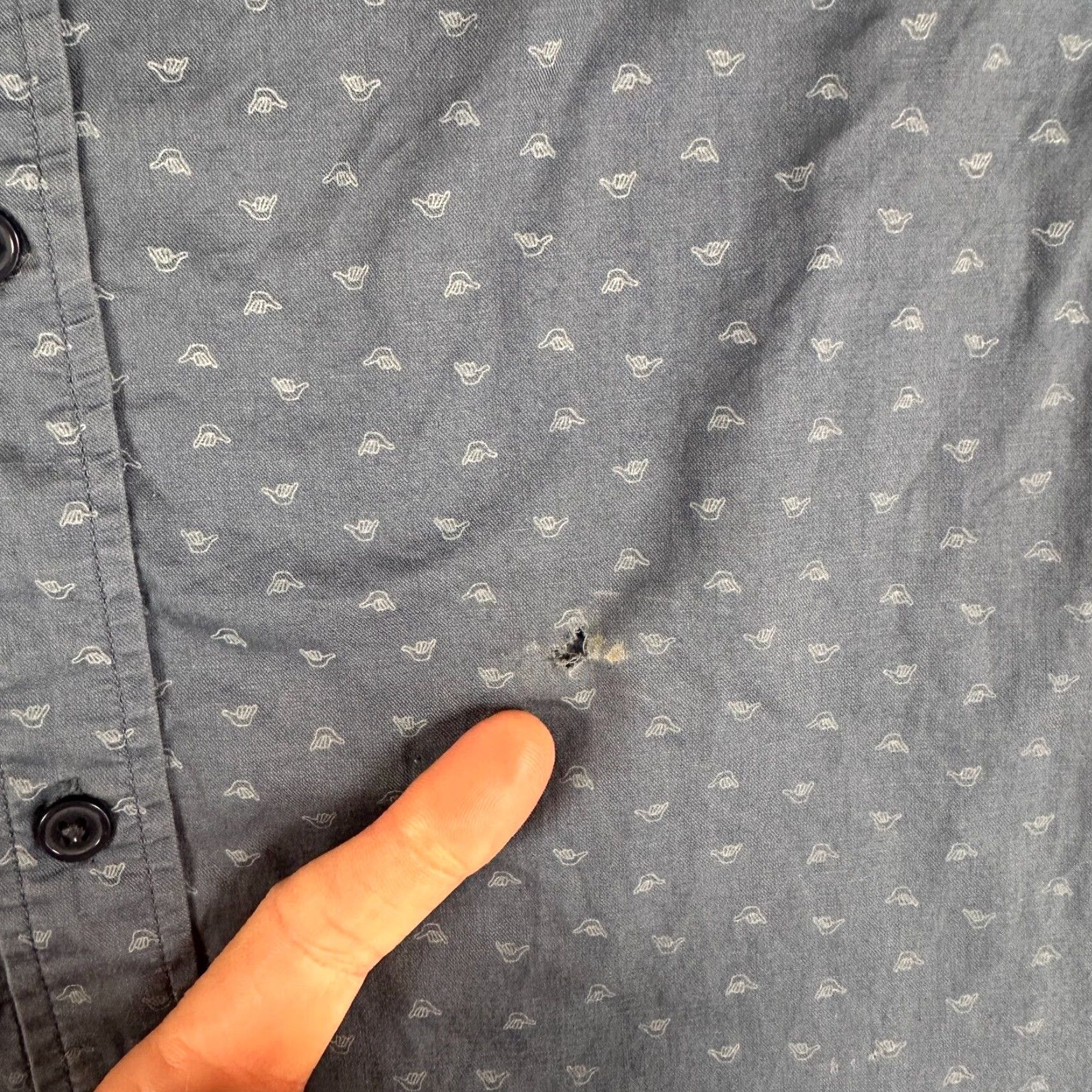 Outerknown Outerknown Shirt Mens Medium Blue Button Down Hang Loose All Over Flaw Size US M / EU 48-50 / 2 - 3 Thumbnail