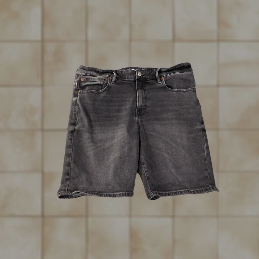 Zara VINTAGE Zara Denim Shorts Mens 36 Black Cut Off Raw Hem Casual Distressed Jean Pakistan Mens Size US 36 / EU 52 - 1 Thumbnail