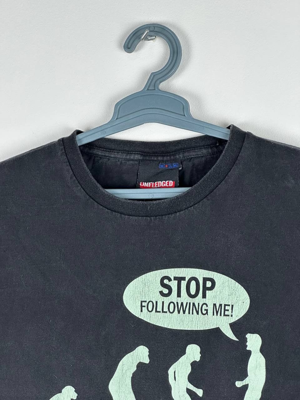 Vintage Vintage Unfledged Stop Following Me Faded T Shirt Size US L / EU 52-54 / 3 - 4 Thumbnail