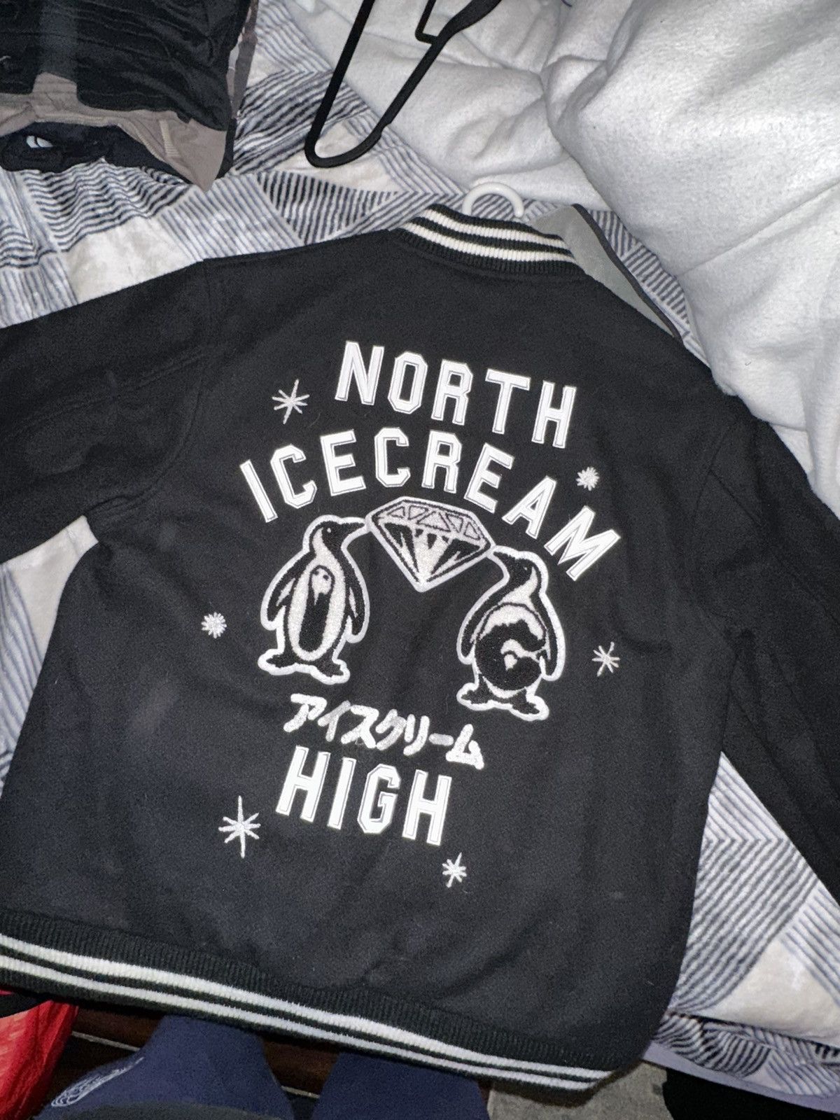 Icecream Icecream north icecream high varsity Size US L / EU 52-54 / 3 - 2 Thumbnail