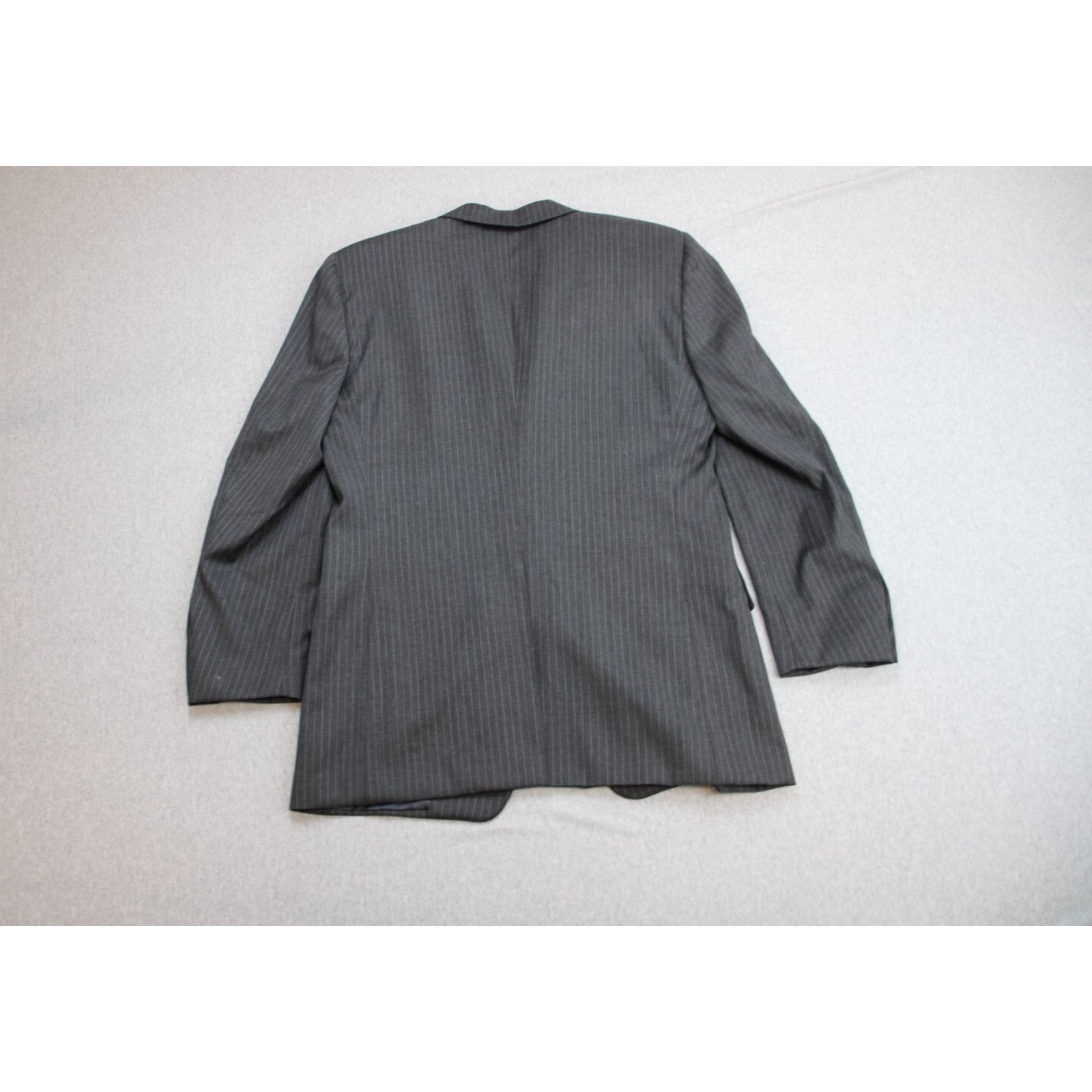 Hickey Freeman Hickey Freeman Blazer Men's 38R Gray Striped 100% Wool Size 38R - 2 Thumbnail