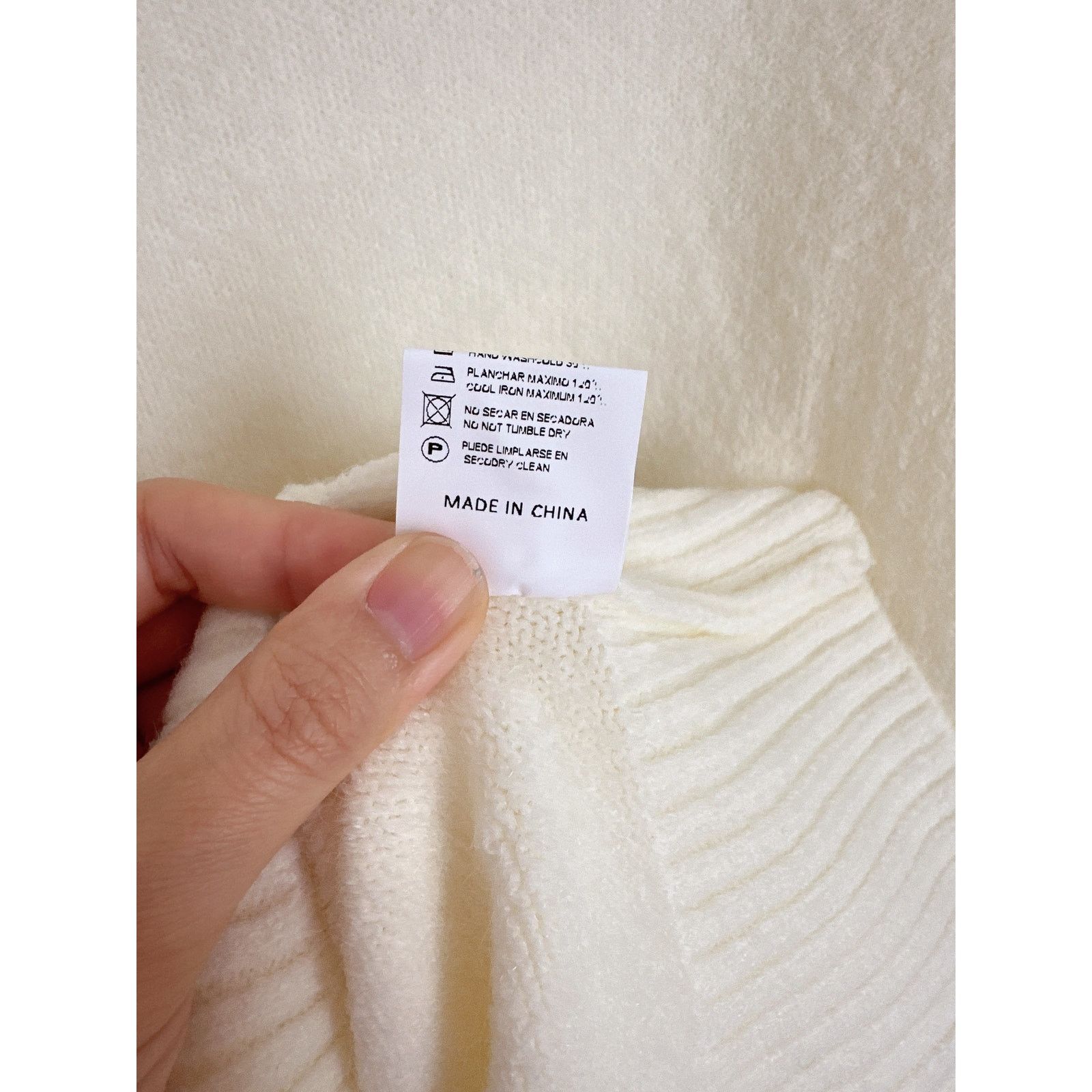 Other HEAVYWEIGHT Ivory Slouchy Turtleneck Sweater PBT Stretch L Size L / US 10 / IT 46 - 5 Thumbnail