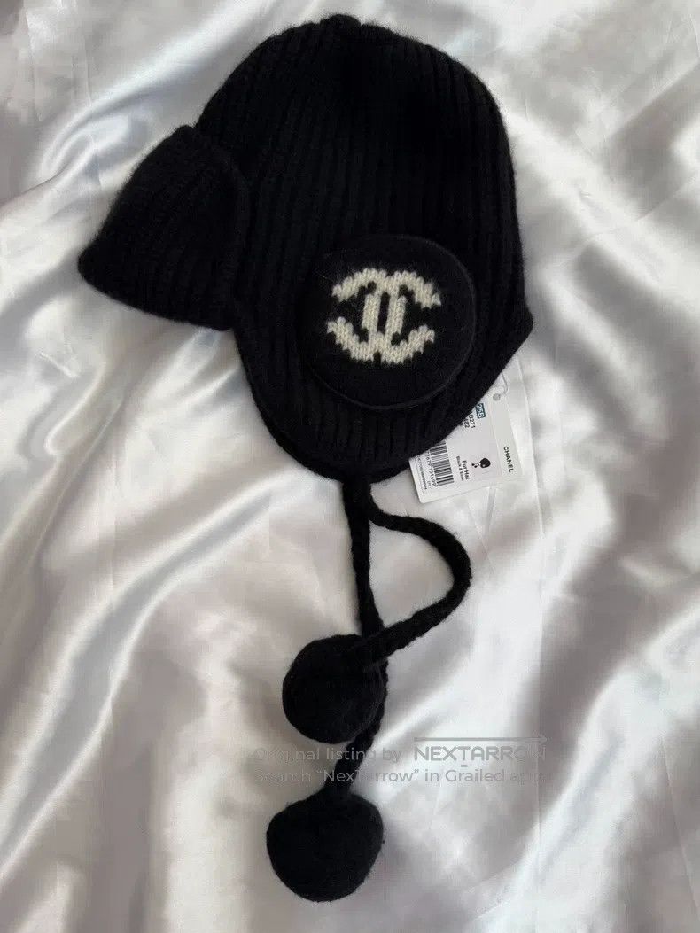 Chanel Chanel Black knitted thunder hat earmuffs Size ONE SIZE - 1 Thumbnail