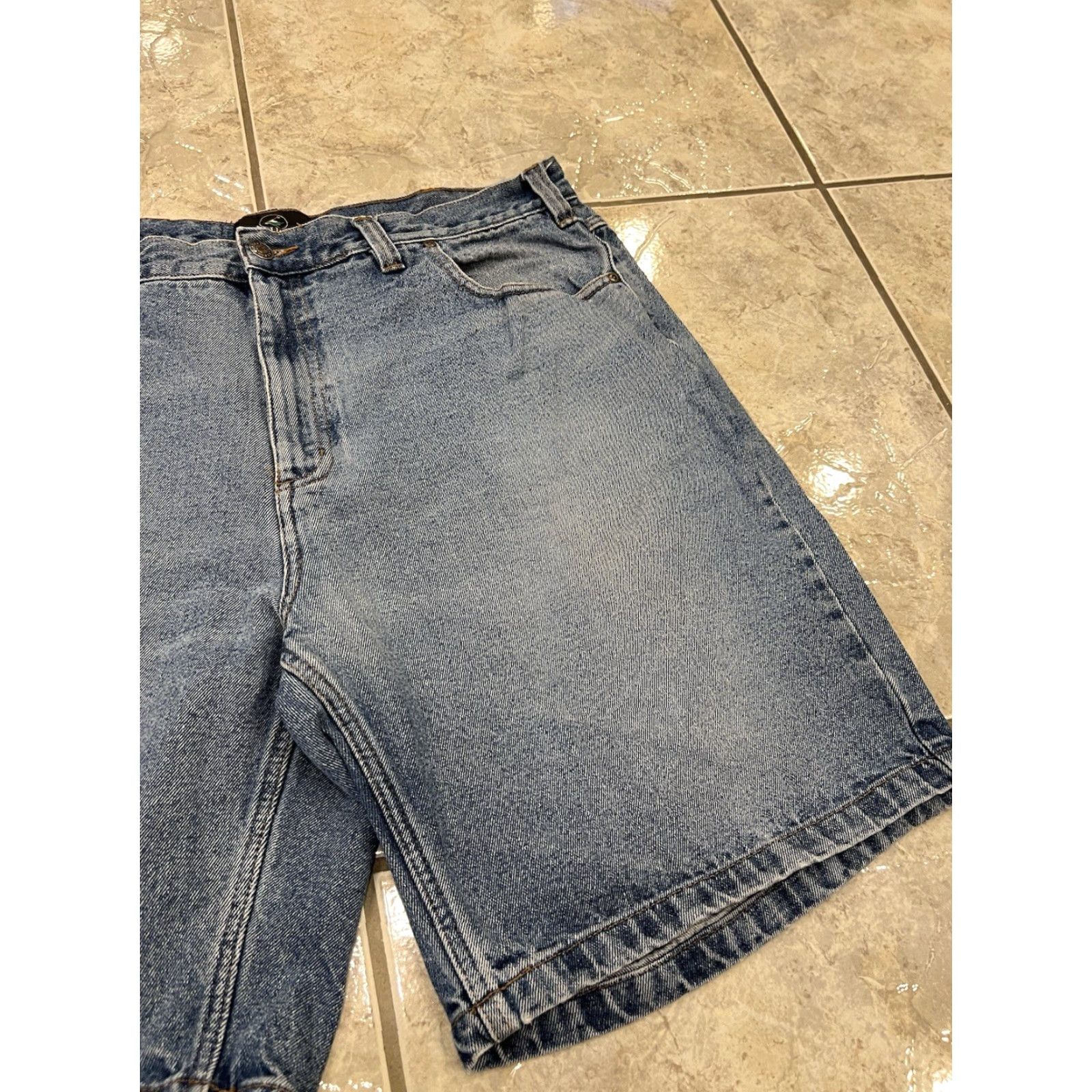 Denime VINTAGE Red Head Mens 40 Distressed Denim Bermuda 9" Shorts Blue 100% Cotton Regular (38) Jeans Jorts Baggy/Workwear... Size US 40 / EU 56 - 4 Thumbnail