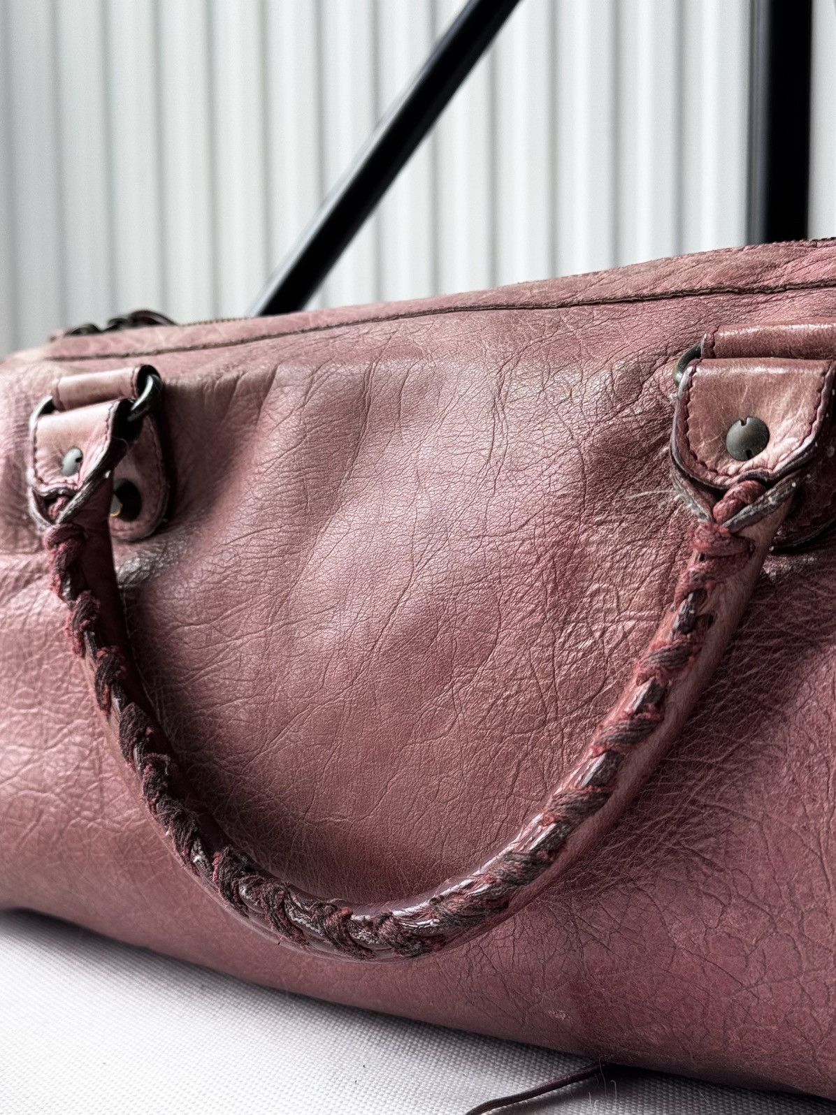 Balenciaga × Designer × Vintage Vintage Balenciaga City Bag Distressed Leather Handbag Size ONE SIZE - 10 Thumbnail