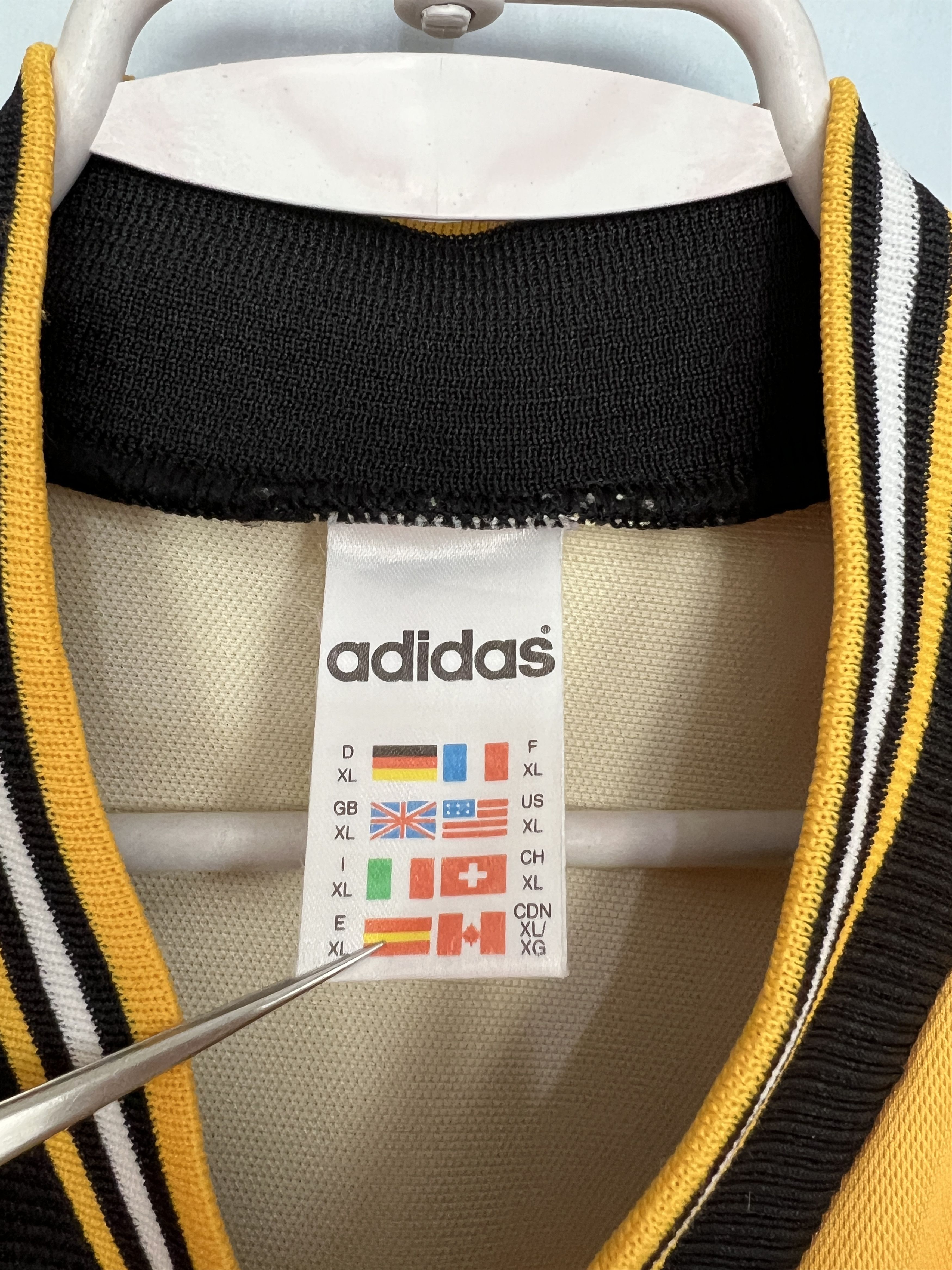 Adidas Vintage Football Template Shirt Soccer Jersey Trikot Rare Size US XL / EU 56 / 4 - 6 Thumbnail