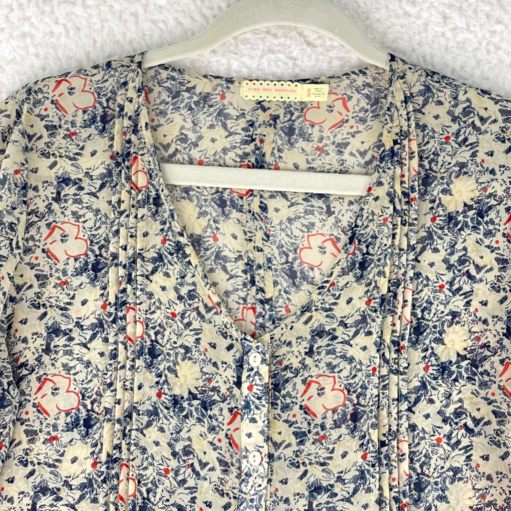 Needles Pins and Needles Floral Print Button-Up Shirt Womens Long Sleeve M Ivory Blue Pattern Floral Size M Womens Size M / US 6-8 / IT 42-44 - 6 Thumbnail