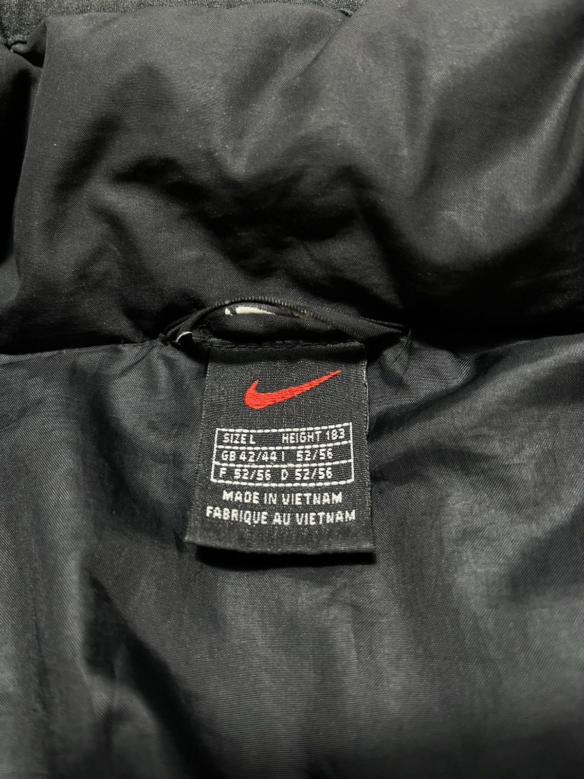 Nike Vintage 90’s NIKE Brown Gold Puffer Down Mans Y2K jacket Size US L / EU 52-54 / 3 - 20 Thumbnail