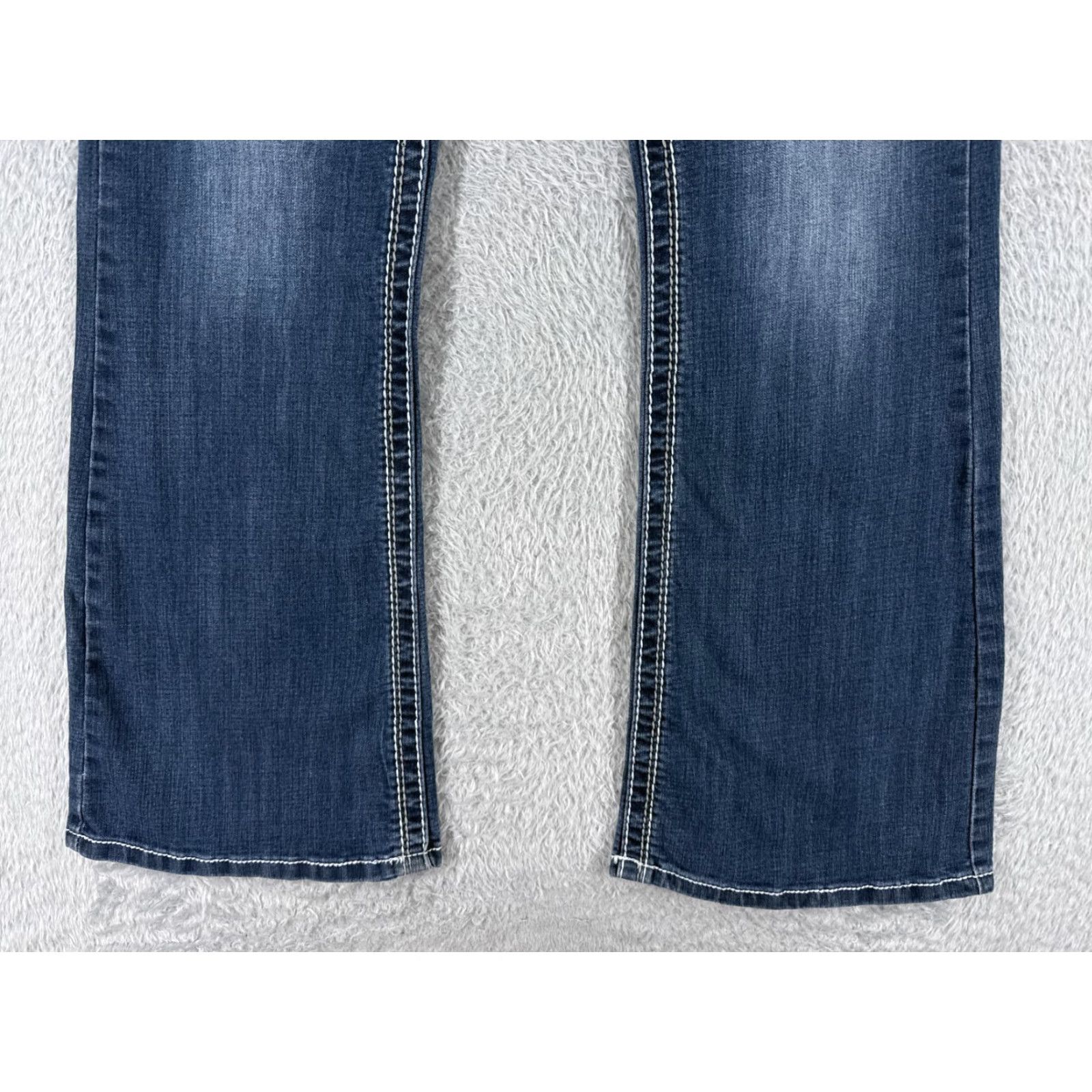 Vintage Maurices Jeans Women 11 Blue Denim Bootscut Mid Rise 32x30 Cotton Western 5-Pocket Accents Zipper Distressed Size 32" / US 10 / IT 46 - 2 Thumbnail