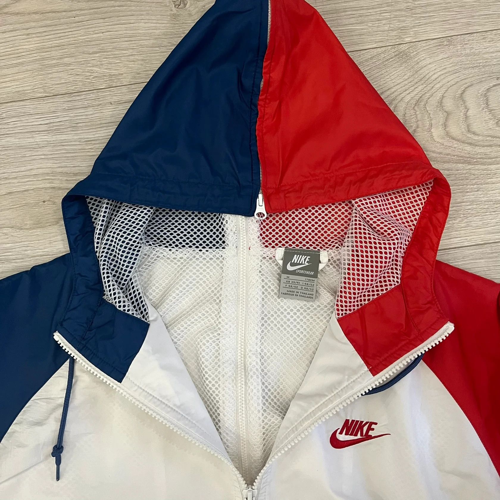 Nike Nike France Olympics 2008 Split Windbreaker (Medium) Size US M / EU 48-50 / 2 - 3 Thumbnail