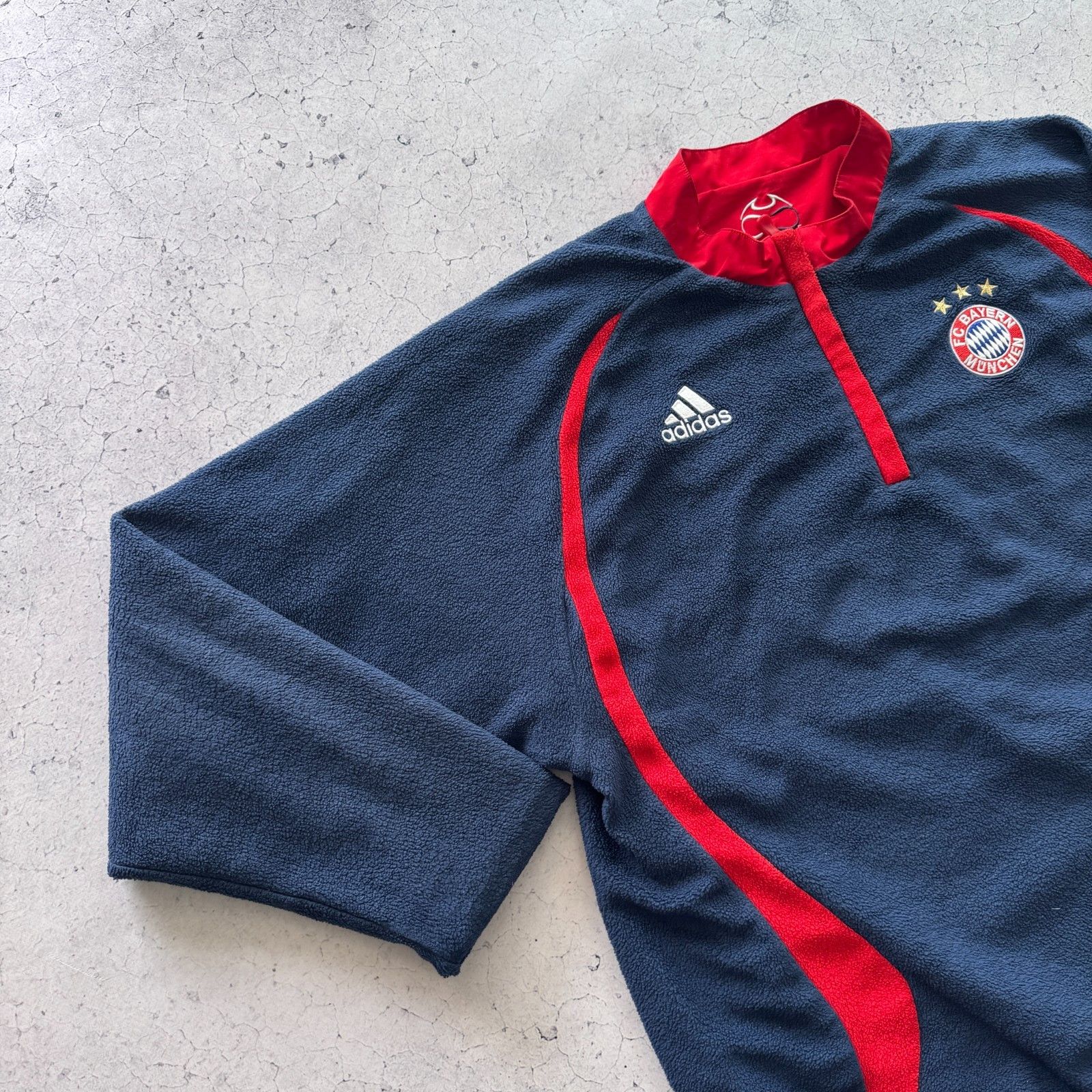 Adidas Vintage Adidas Fc Bayern Munchen Reversible Jacket Soccer Size US L / EU 52-54 / 3 - 13 Thumbnail