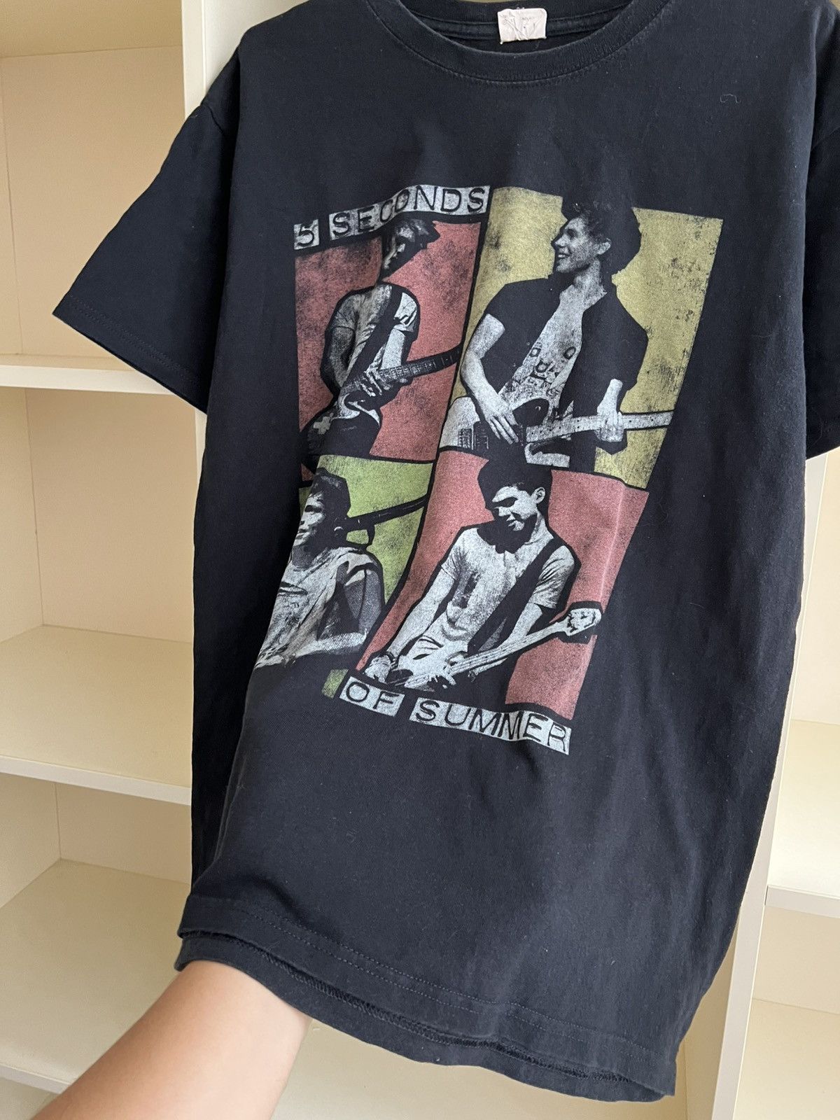 Band Tees Vintage 5 Seconds of Summer Band Tee Rock T-Shirt Size L Size US L / EU 52-54 / 3 - 9 Thumbnail