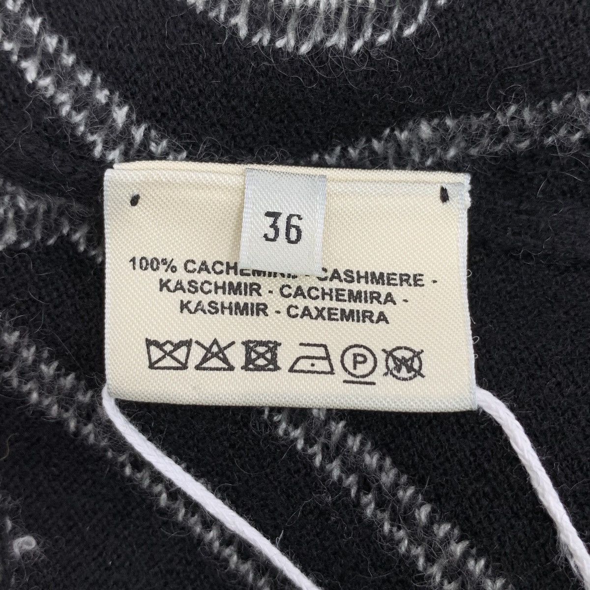 Hermes Hermes Black Lattice Jacquard Long Sleeve Knitwear K26WX Size XS / US 0-2 / IT 36-38 - 6 Thumbnail